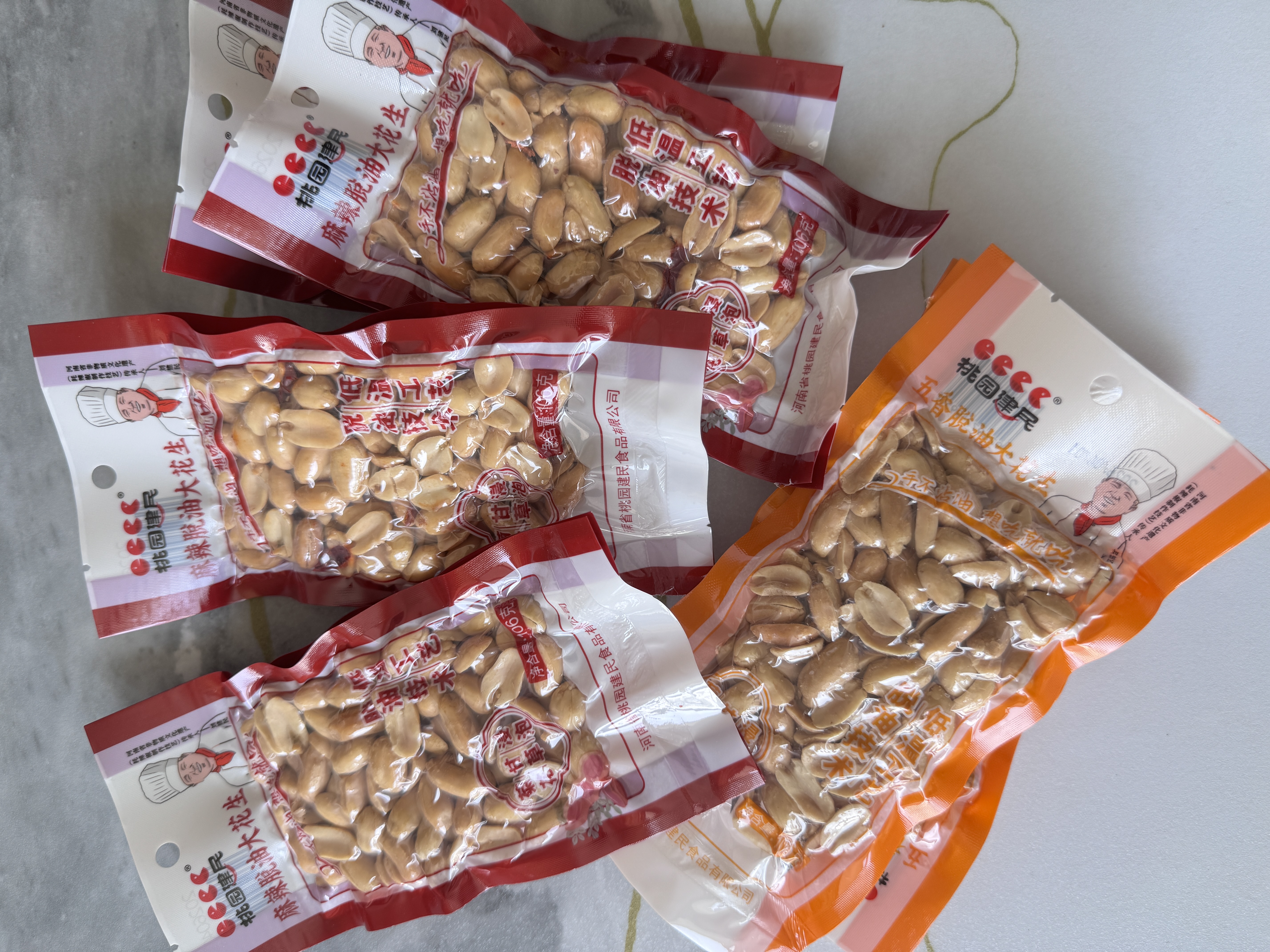 桃园建民 桃园建民大花生106g/袋下酒菜熟花生米零食小吃下酒菜 麻辣大花生106g 1袋 实拍图