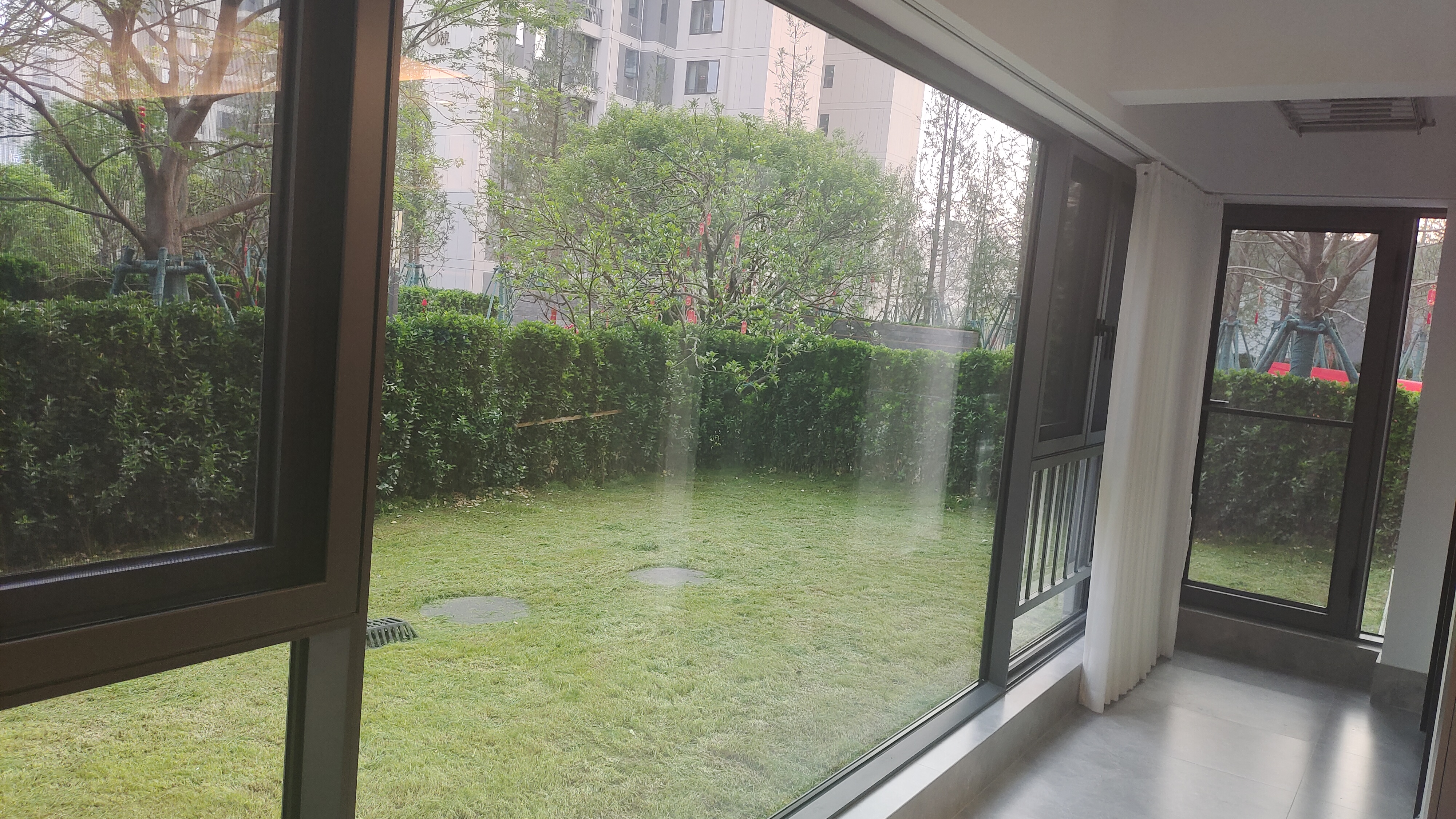 太太夸电动晾衣架阳台自动升降声控智控自动晾衣机嵌入智能晾衣架大承重 星际银【衣被同晒】双剪刀 G语音声控+烘干+风干+杀菌+横杆 实拍图