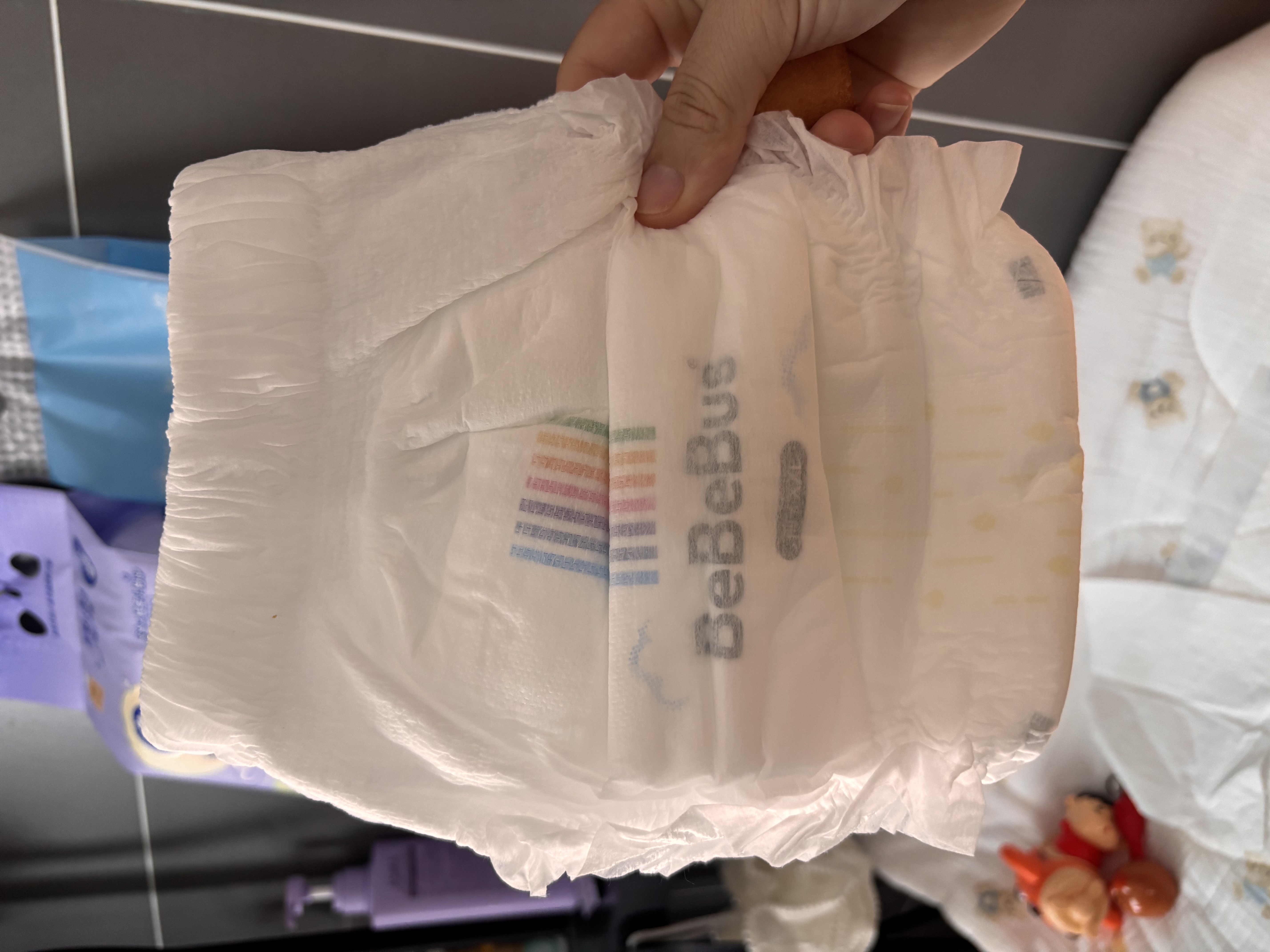 bebebus超裤纸尿裤新品超薄裸感腰围装仔拉拉裤透气男女宝宝独立装尿不湿 拉拉裤XXL码28片【7片*4包】 实拍图