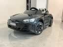 星辰皓奥迪儿童电动车四驱汽车遥控四轮宝宝玩具车可坐人童车RSGT 黑色+四驱+遥控+摇摆+皮座+软轮 实拍图