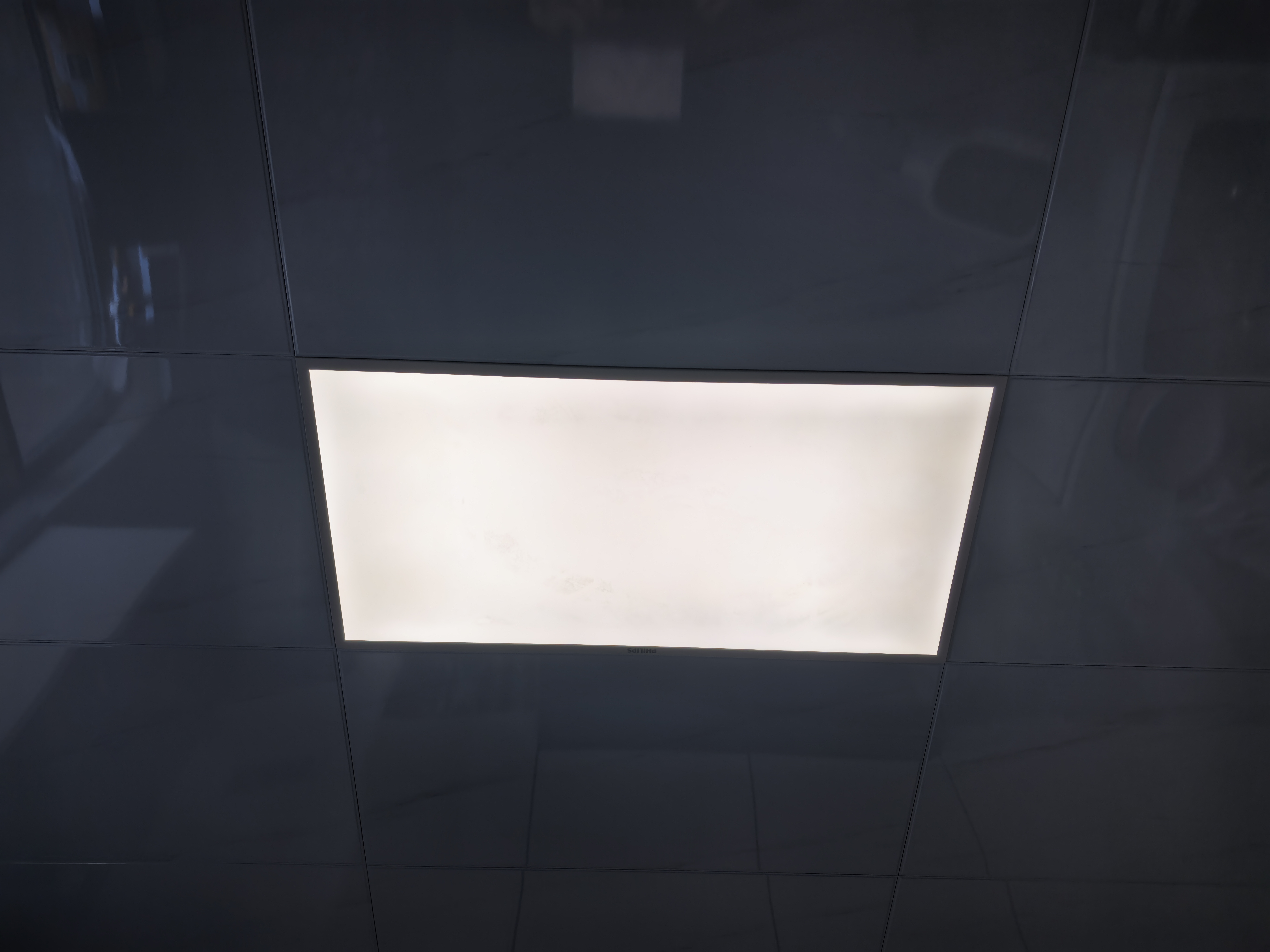 飞利浦（PHILIPS）LED面板灯36W全铝窄边300*600mm超薄平板灯集成吊顶浴室灯嵌入式扣板灯天花灯（暖白光4000K） 实拍图