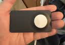 贝尔金（BELKIN）适用AirTag/AirTag2钥匙扣 书包挂扣 苹果airtag保护卡扣 追踪器别扣 硅胶耐脏防摔壳 MSC019 黑色 实拍图
