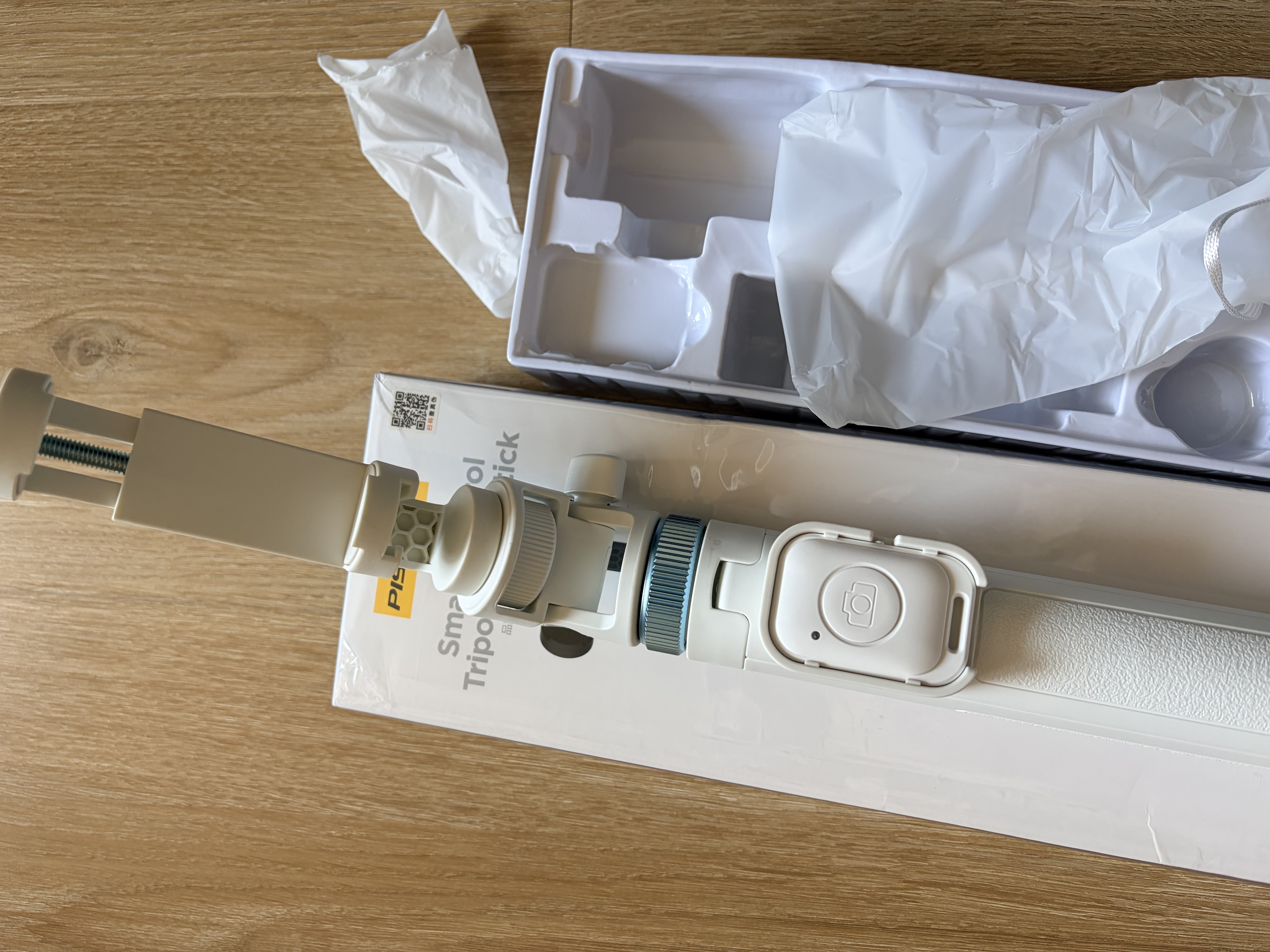 品胜 自拍杆三脚架手机落地支架蓝牙遥控直播自拍神器360度旋转伸缩多功能便携演唱会拍摄神器 白色 实拍图