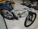 飞鸽（FG FLYING PIGEON）山地自行车成人男女变速山地车青少年中小学生车越野户外骑行单车 【铝合金】G8002代-辐条轮-白色 27.5寸轮组（适合170-190cm） 21速入门版 实拍图