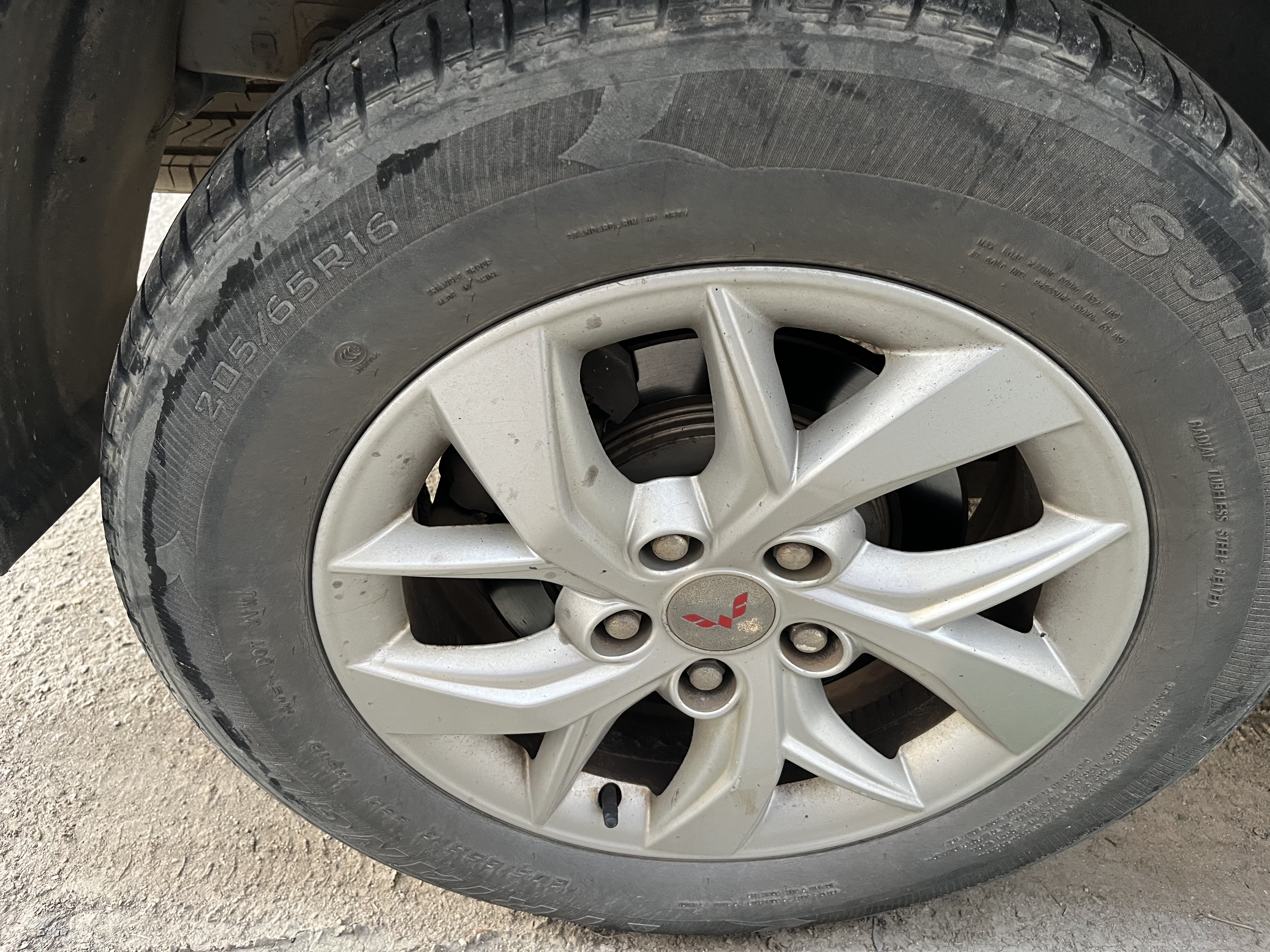 富神（FORTUNE）汽车轮胎 205/65R16 95V FSR 802静音舒适 天籁索纳塔/凯美瑞 实拍图