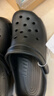 名创优品（MINISO）洞洞鞋男夏季外穿沙滩凉鞋防滑厚底踩屎感包头凉拖鞋黑色42-43 实拍图