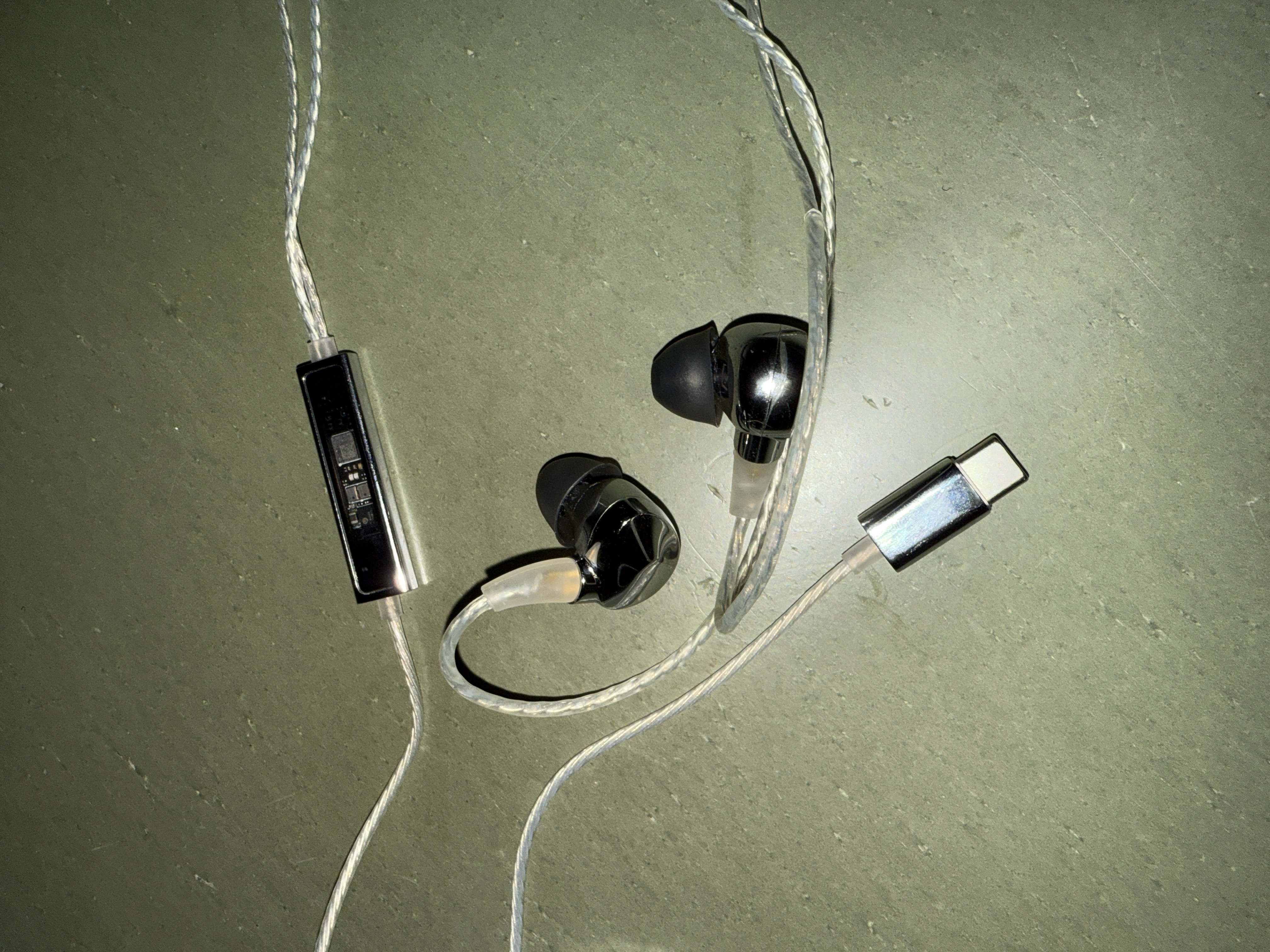 旷世NHB15高保真无损发烧HIFI音乐耳机 192KHz 解码耳放一体 入耳式 苹果手机耳机Type-C 银色 Tpye-C版 实拍图