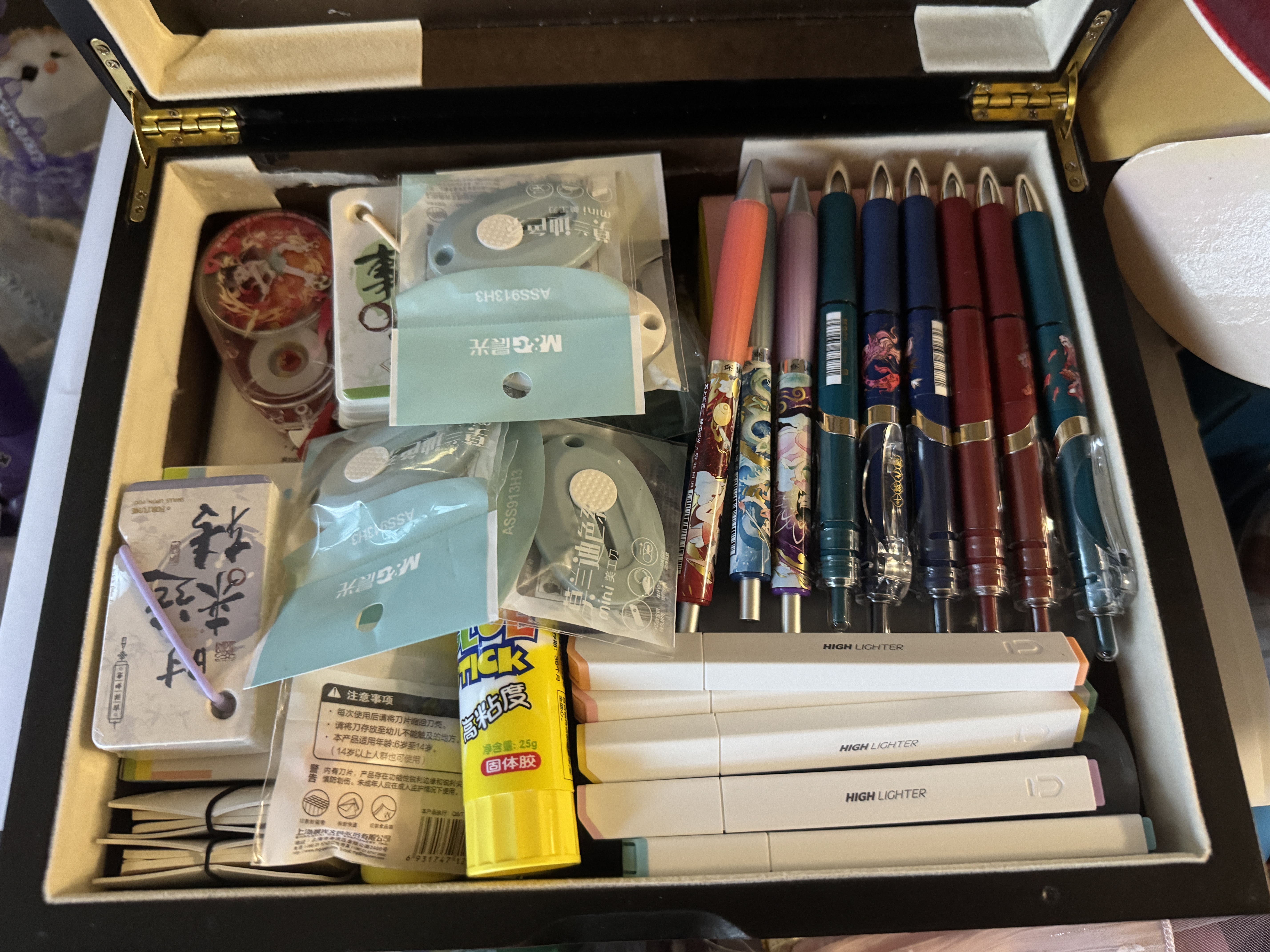 晨光(M&G)文具 优品柔感按键桌面计算器 圆点高按键时尚计算器 高颜值学生计算器 办公用品 ADG981L2 实拍图