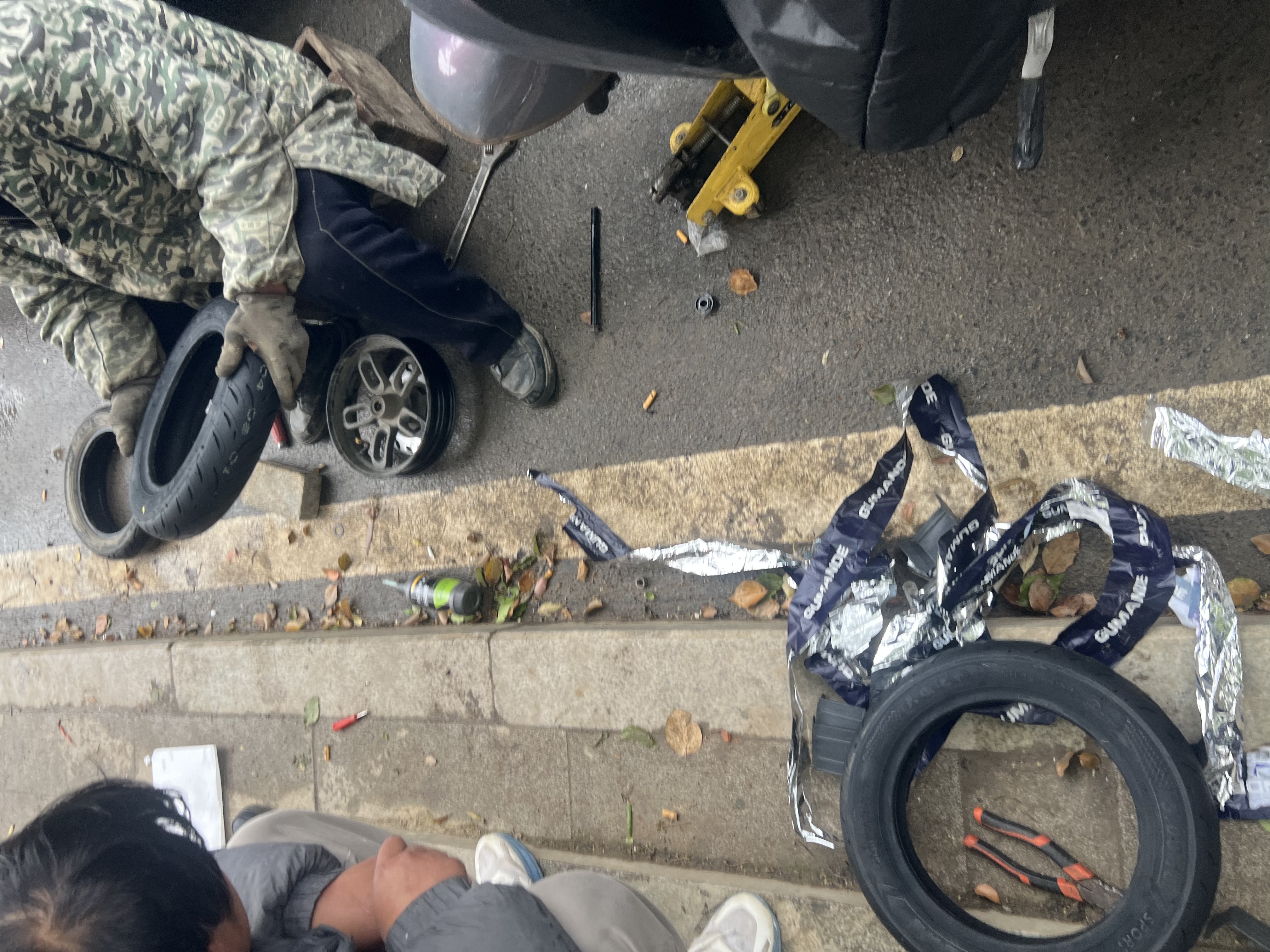 固满德天选之子10寸12寸半热熔真空胎电动车摩托车城市赛道防滑耐磨轮胎 天选之子高性能 3.00-10 实拍图