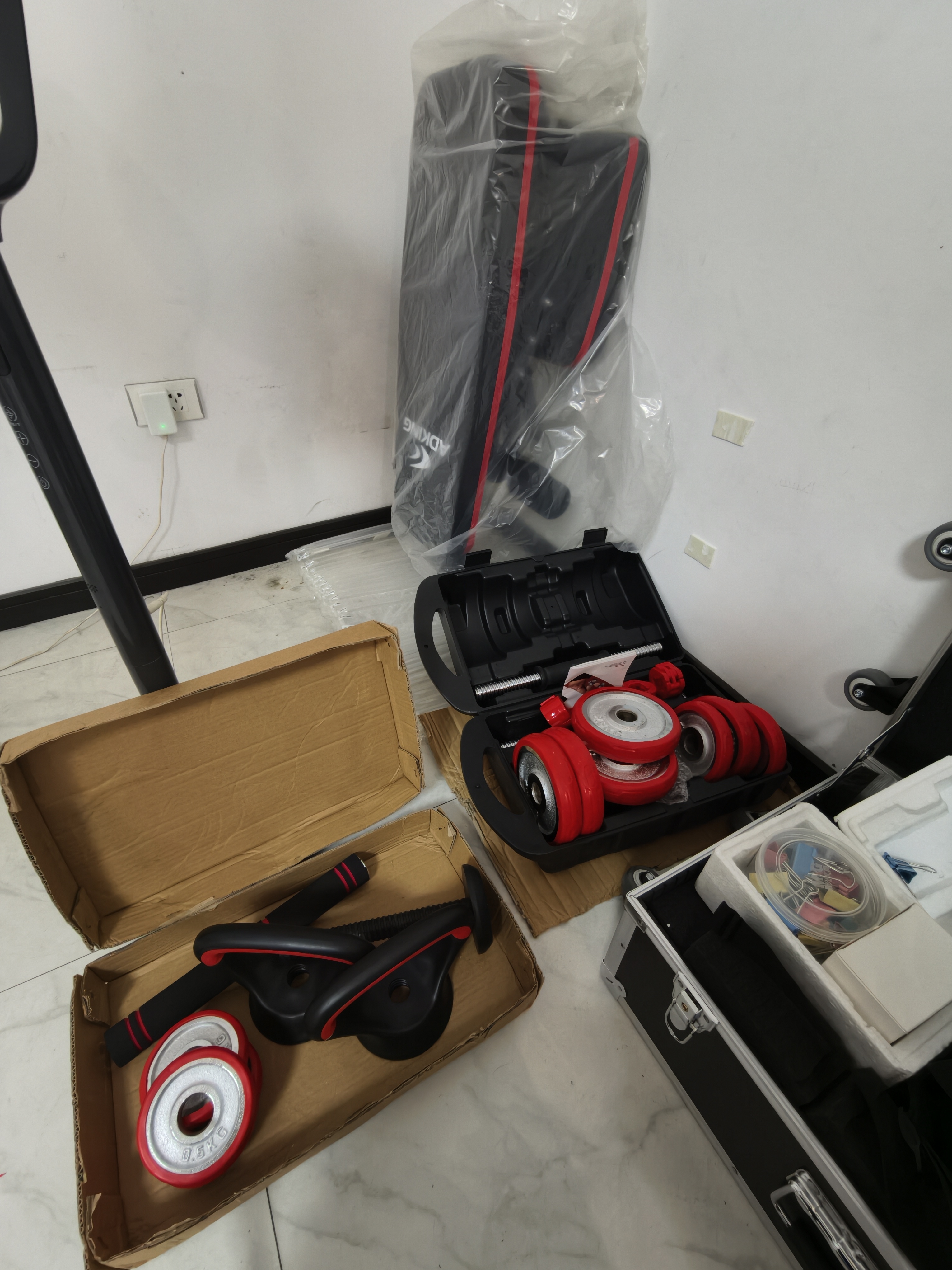 朗威哑铃男士健身家用杠铃可调节组合套装20公斤纯铁电镀亚玲健身器材 总重20公斤/红套 升级全钢对接杆 健身标配+选配一+选配三 实拍图