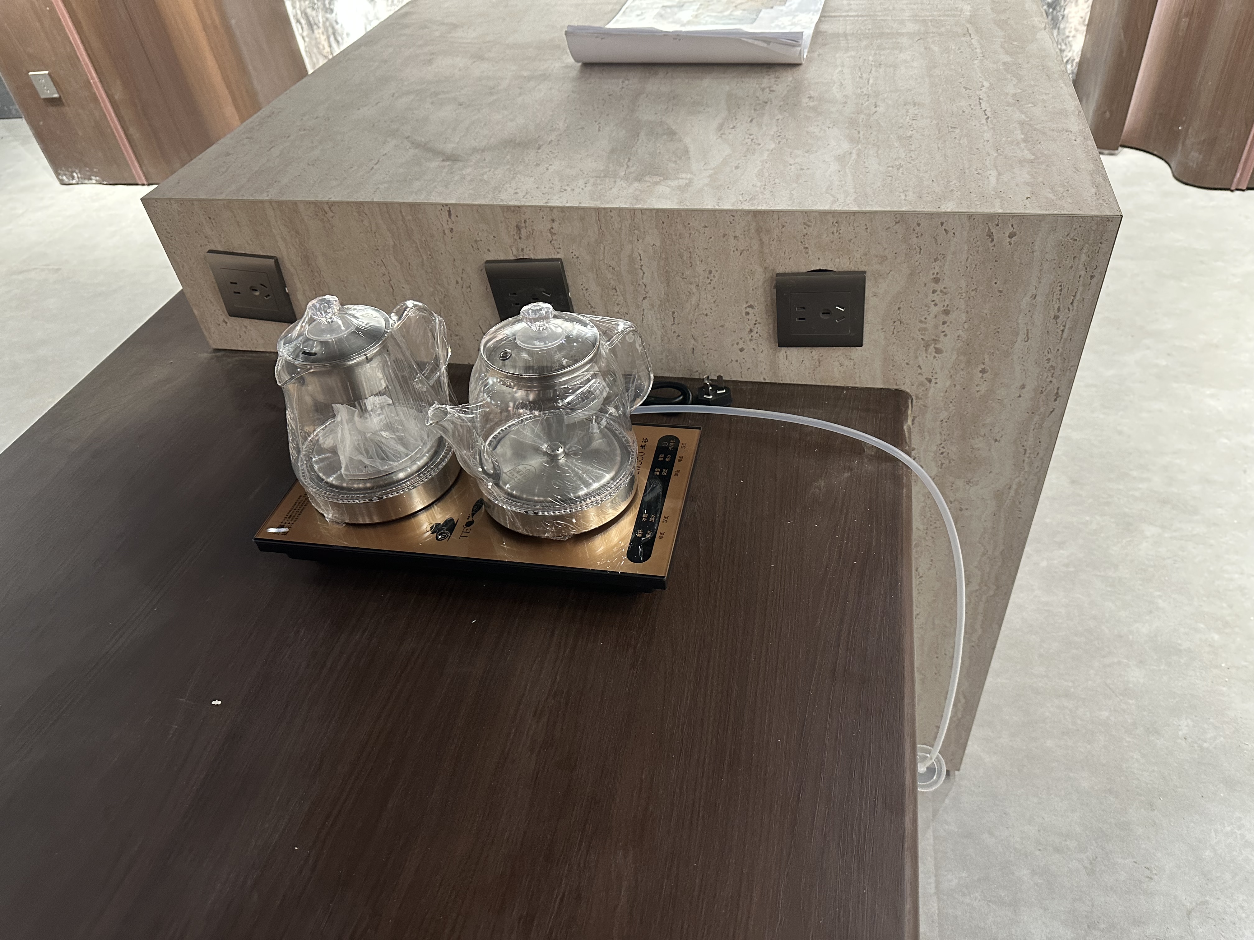 丰谷全自动上水电热水壶 茶台烧水壶 家用办公茶桌茶几嵌入式一体机茶具电茶炉套装 1L （37*20cm）底部单上水金色-蒸茶款 实拍图