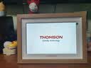 THOMSON汤姆逊 数码相框10.1英寸高清电子相册触摸屏智能照片播放器 高级木框 定制LOGO 1001w木色 实拍图