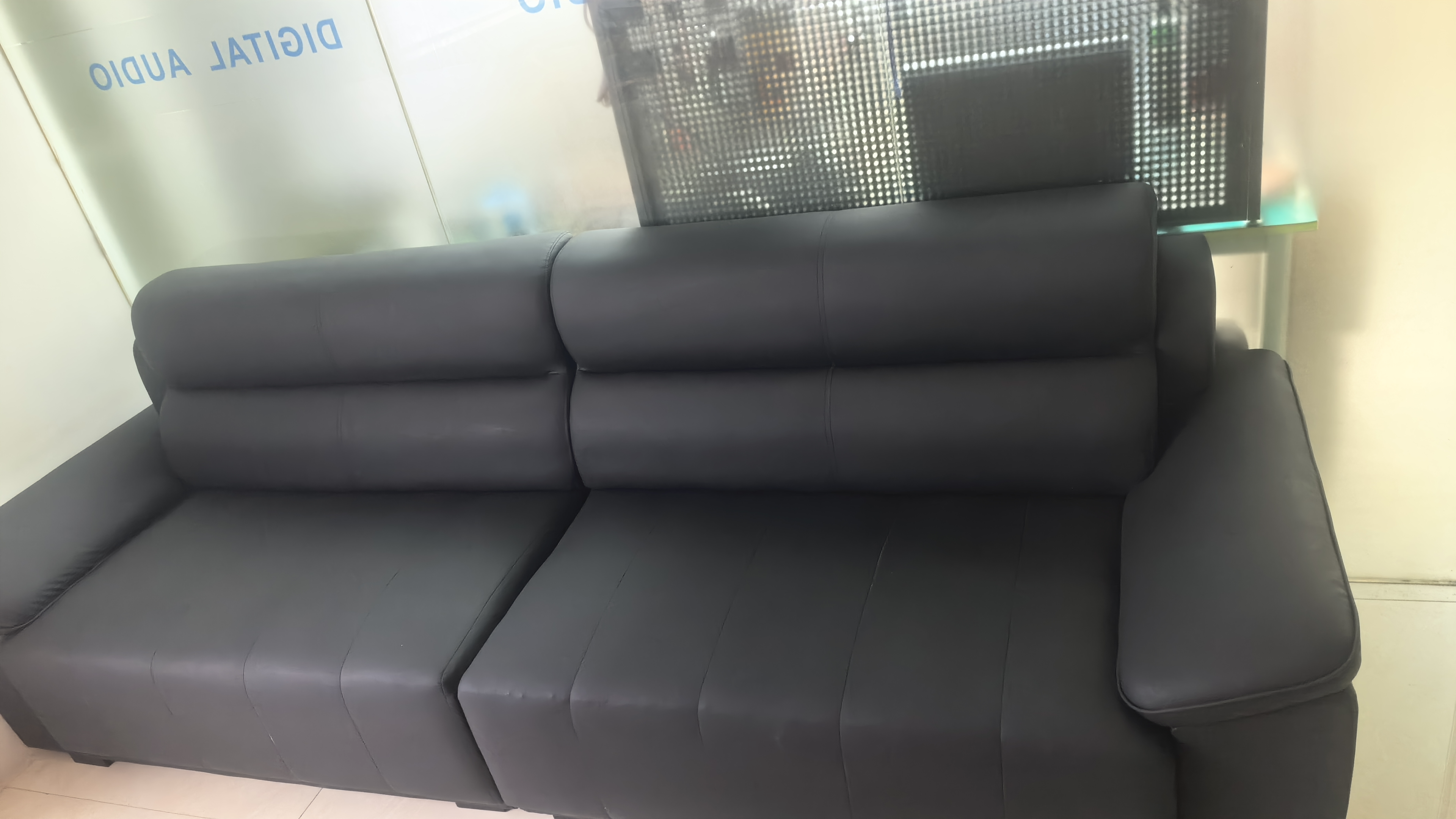 伯爵卡伦办公室沙发茶几简约现代三人位真皮沙发商务接待大黑牛会客洽谈 加长四人位【猫抓皮】 实拍图
