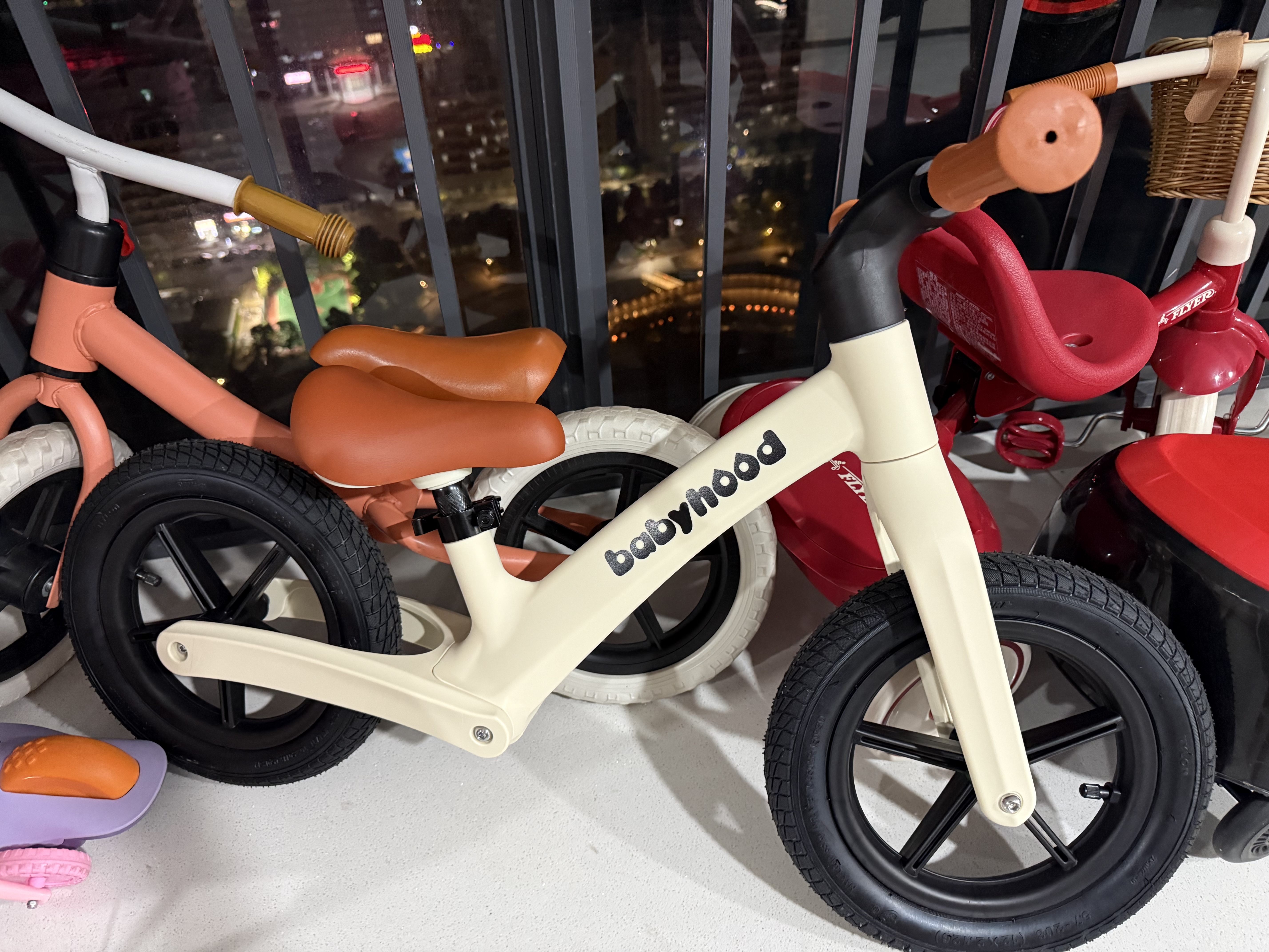 世纪宝贝（babyhood）儿童平衡车1-3-6岁滑步车小孩玩具礼物 无脚踏自行车溜溜车馥芮白 实拍图
