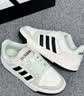 adidas ENTRAP美式校园风运动少年感复古篮球风板鞋男女阿迪达斯   白色/暗银金属/树脂黄   40 实拍图