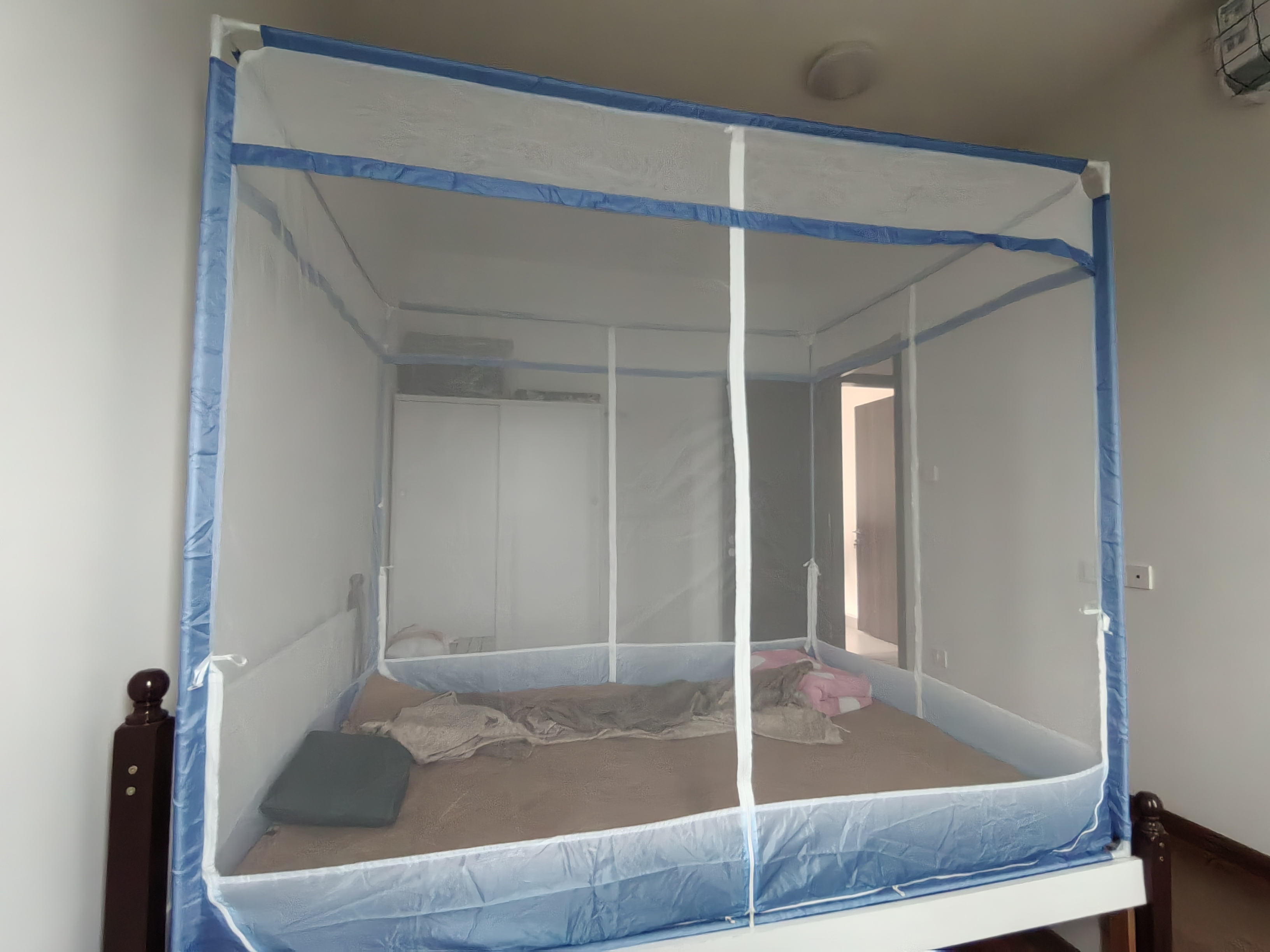 皇朝家私防摔蚊帐A类帐纱全底围栏婴儿家用防蚊T型三开门坐床蚊帐1.5*2m 实拍图