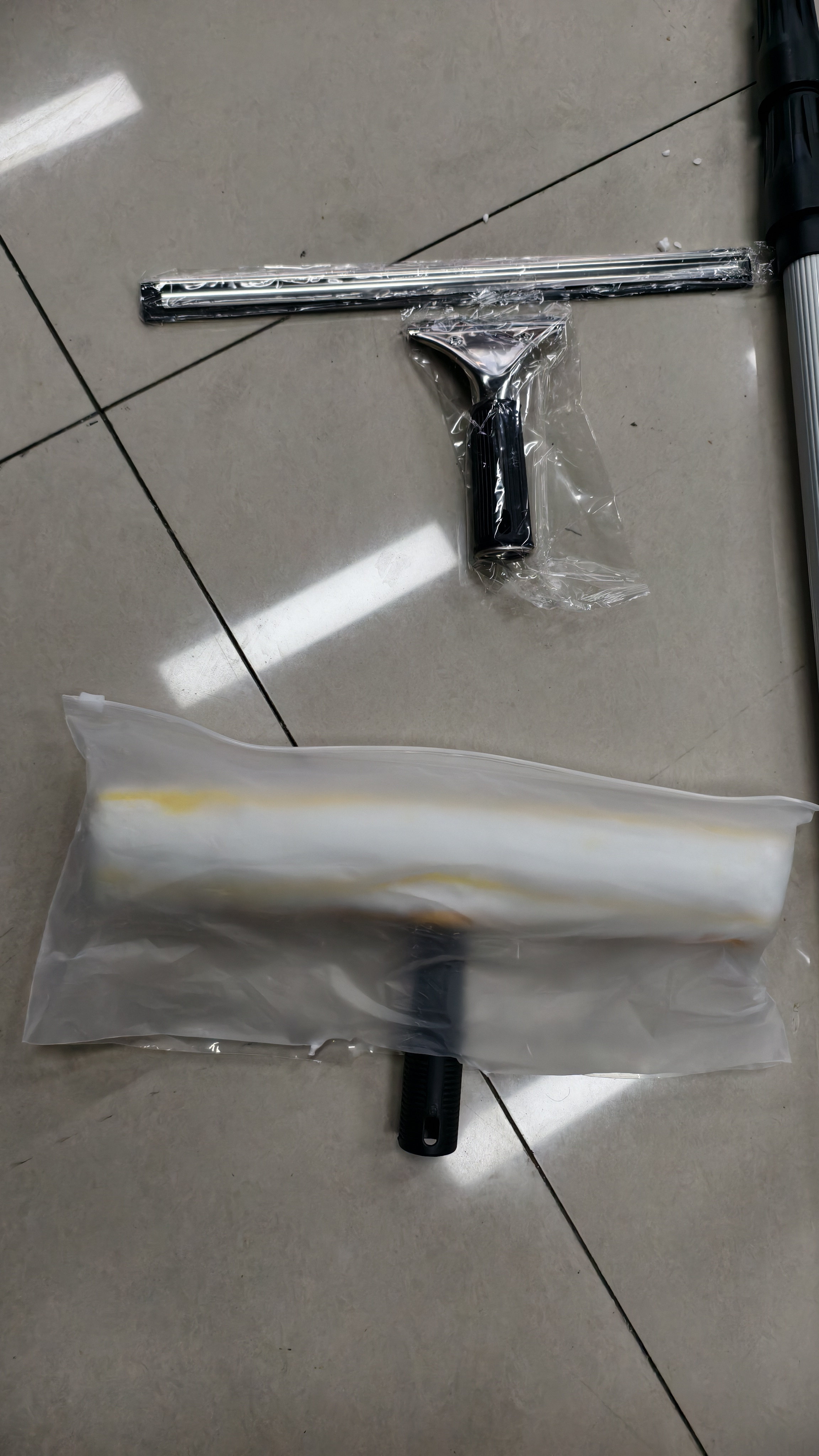 匠廷柯玻璃刮水器擦窗神器加长铝合金杆高层清洁多功能玻璃清洁工具3.6米三 节铝合金杆四件套 实拍图