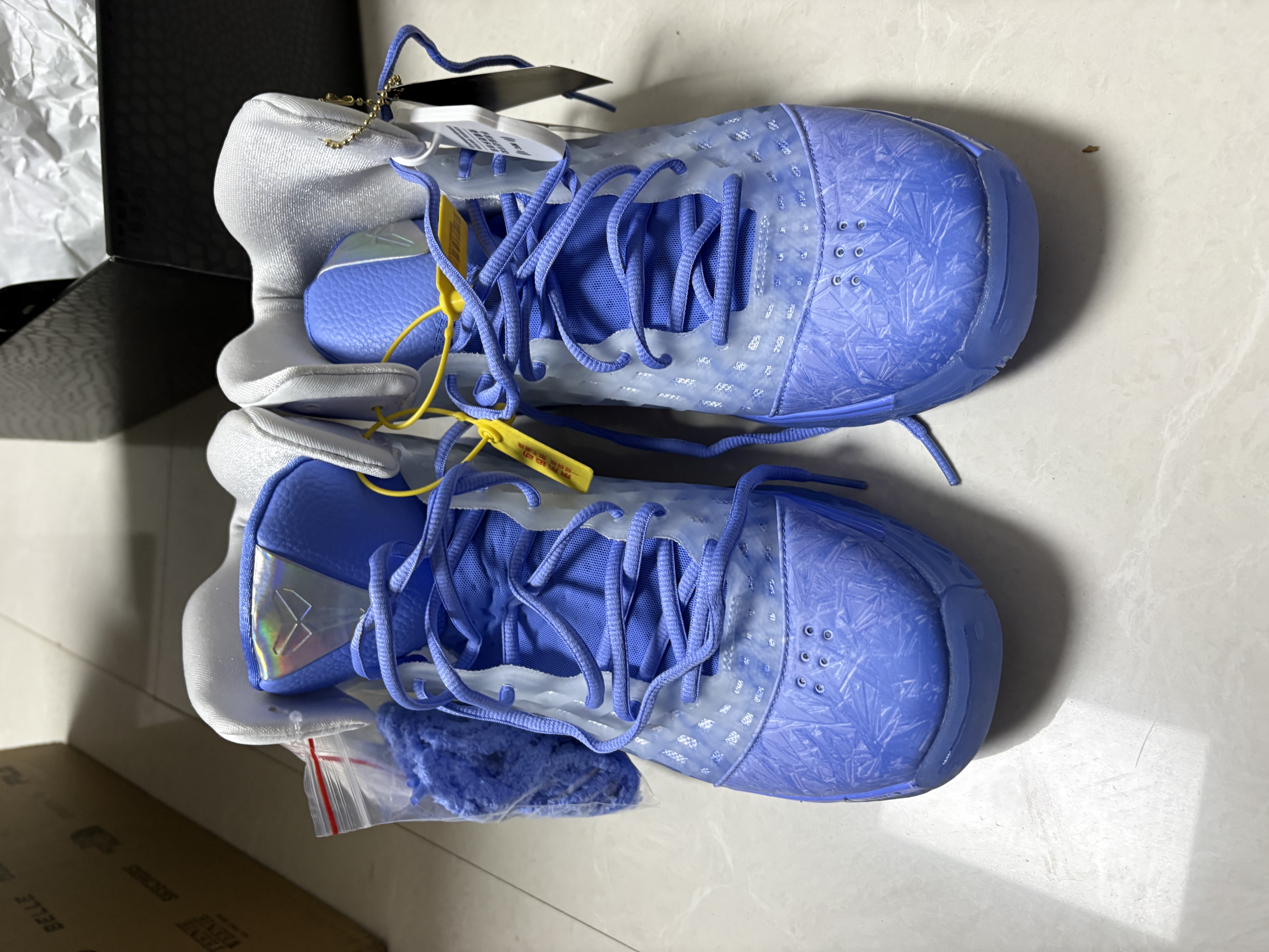 耐克NIKE男KOBE III 科比3代高帮篮球鞋高级感潮流IQ5338-400白蓝44.5 实拍图
