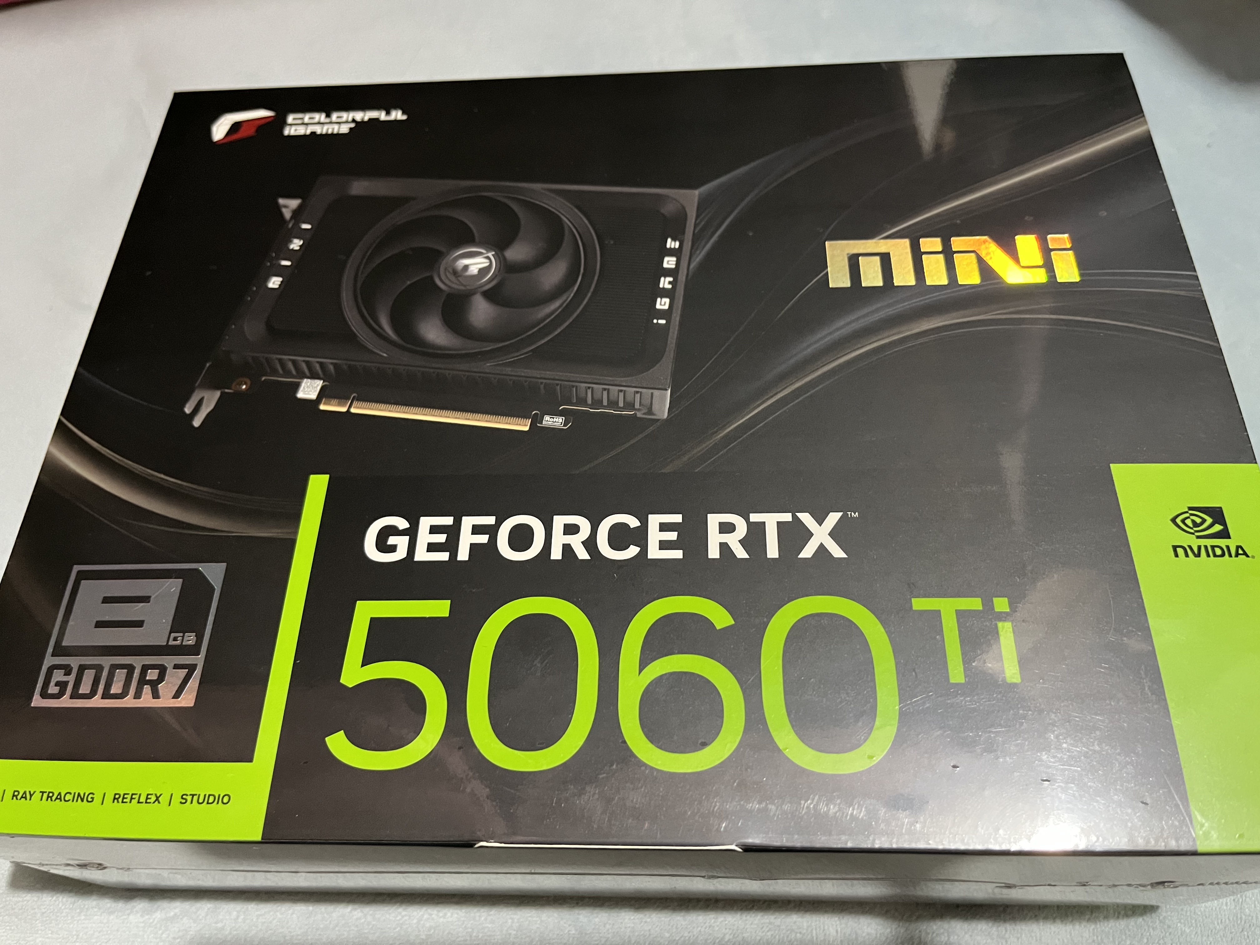 七彩虹（Colorful）iGame GeForce RTX 5060 Ti Mini OC 8GB  GDDR7 DLSS 4.5 ITX机箱 游戏设计电脑显卡 实拍图