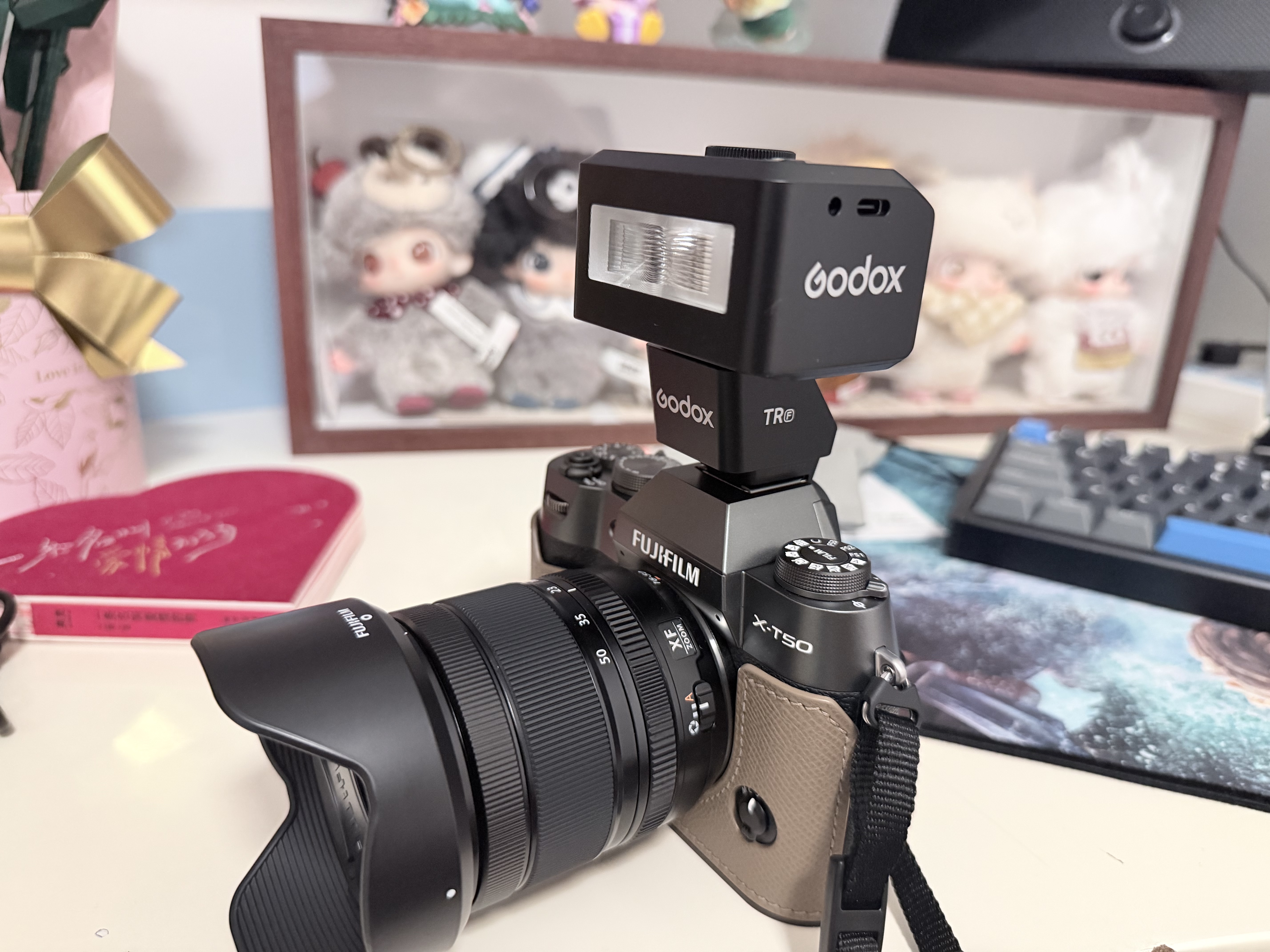 神牛 闪光灯 it30pro 机顶闪光灯 迷你闪光灯 TTL高速同步闪光灯 中文触屏 相机便携 机顶外接补光灯 IT30Pro黑色+TTL增高座【入会送大礼包】 富士【现货可拍】 实拍图