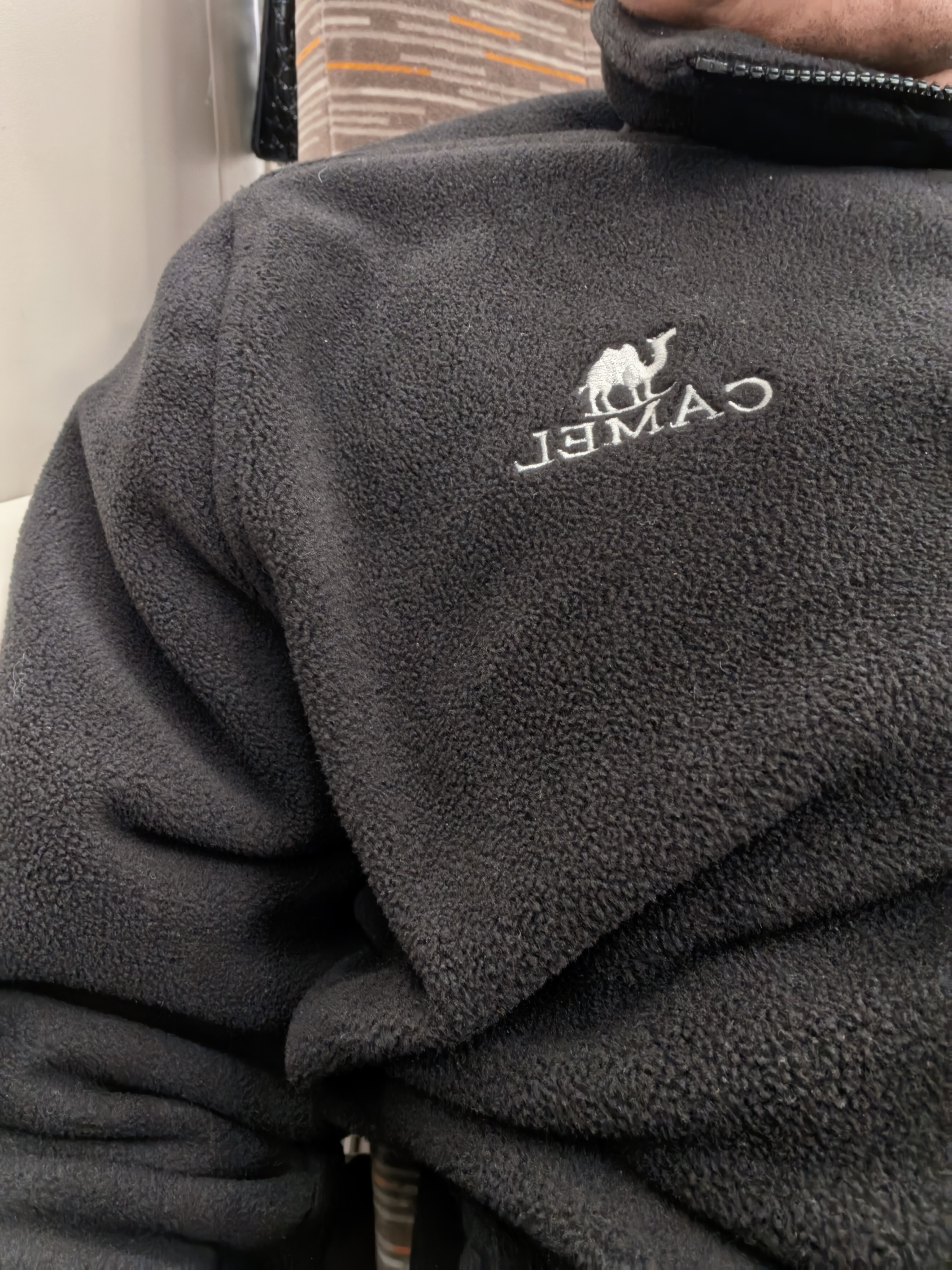 骆驼（CAMEL）三防冲锋衣户外登山服防水防风防污三合一保暖时尚运动外套 A9W214119AX，星云紫，男女同款 XL 实拍图