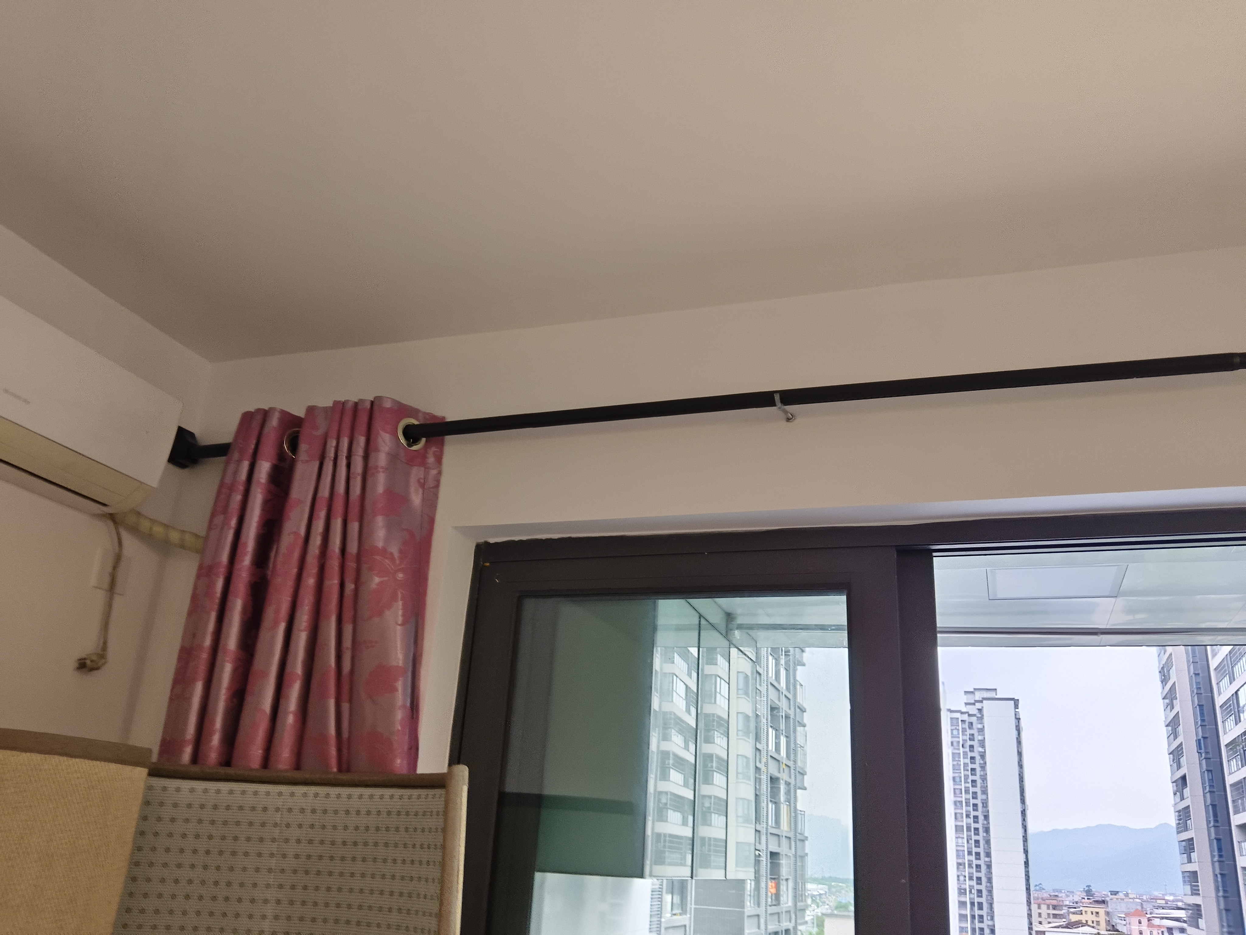 MYMOODHOUSE免打孔伸缩晾衣杆窗帘杆浴室浴帘杆可伸缩晾衣架挂衣撑杆240-310 实拍图
