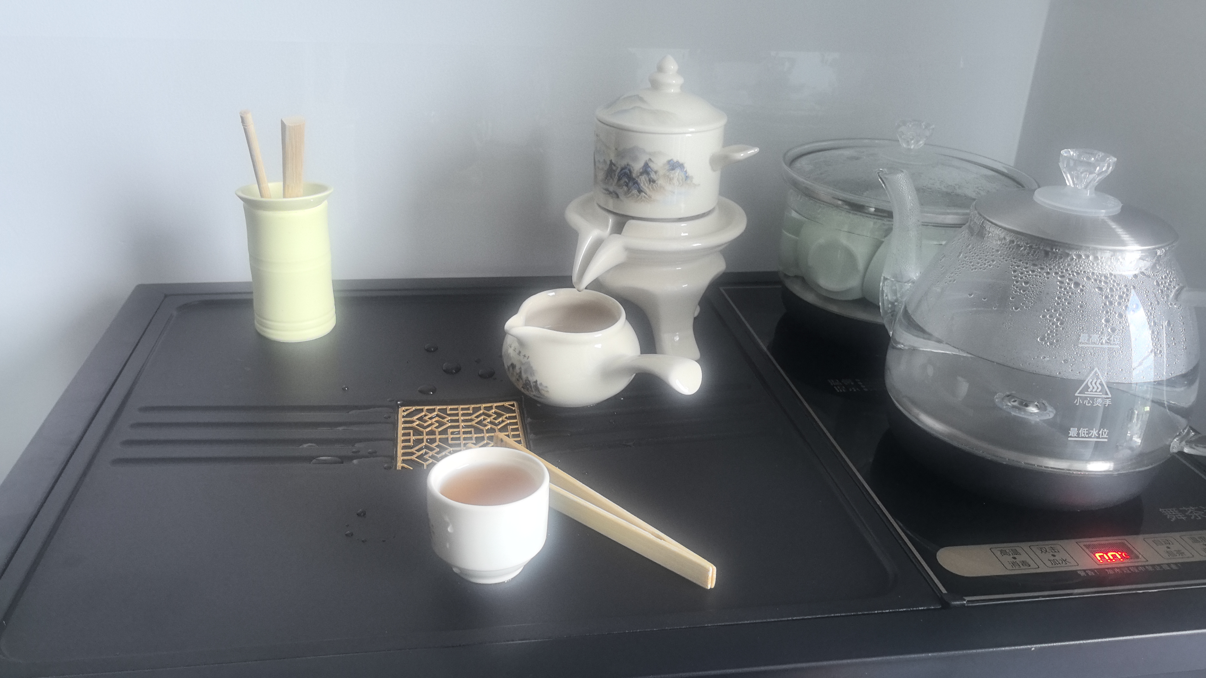 缘花双禧阳台茶桌茶车小茶台碳钢可移动家用新中式办公泡茶台烧水壶一体桌 桌子-长65*42*70【含电器和茶具套装】 整装发货-现货速发 实拍图