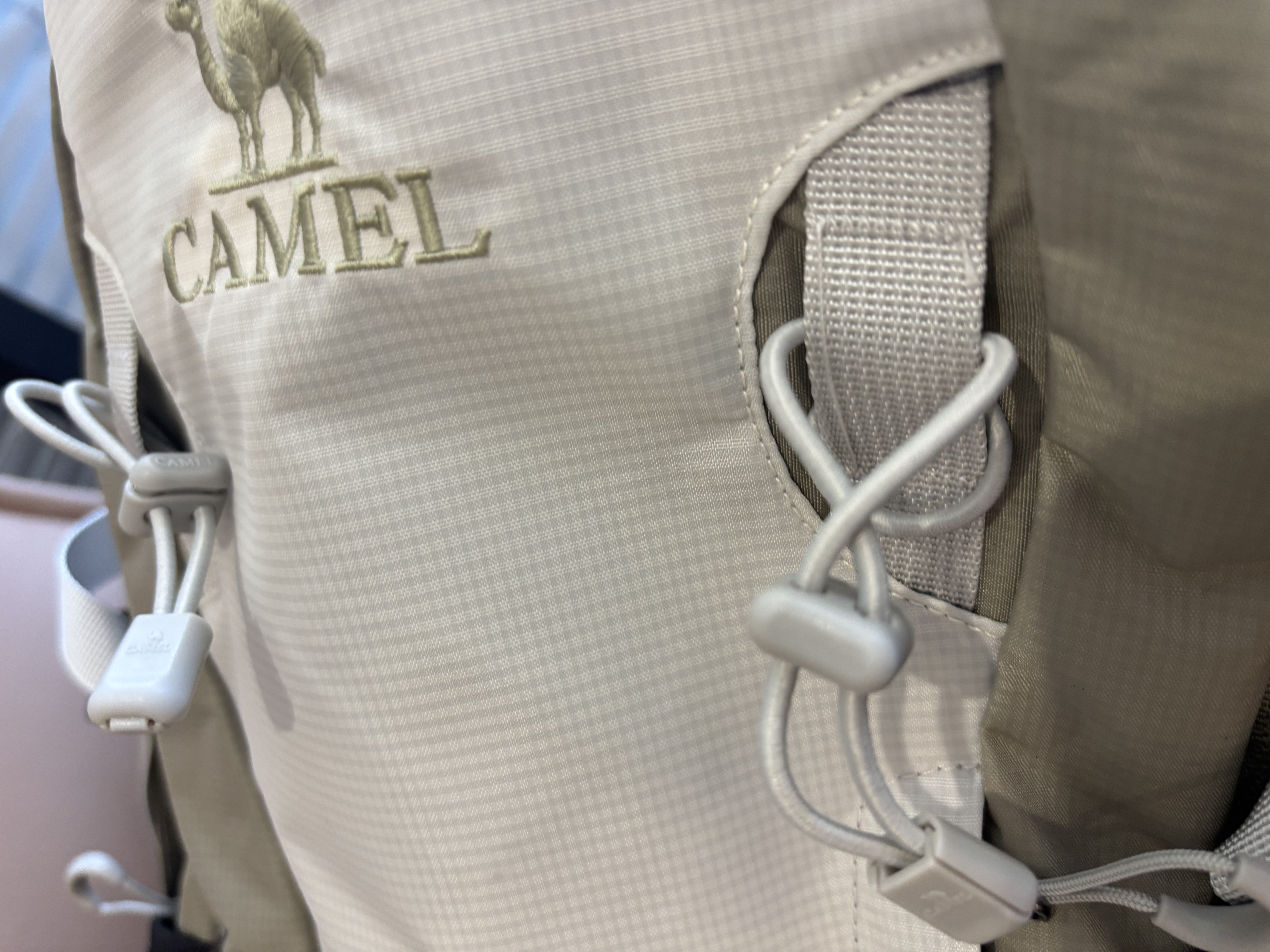 骆驼（CAMEL）云涧氧气包户外登山包双肩包运动旅游徒步防水背包 碧山绿 实拍图