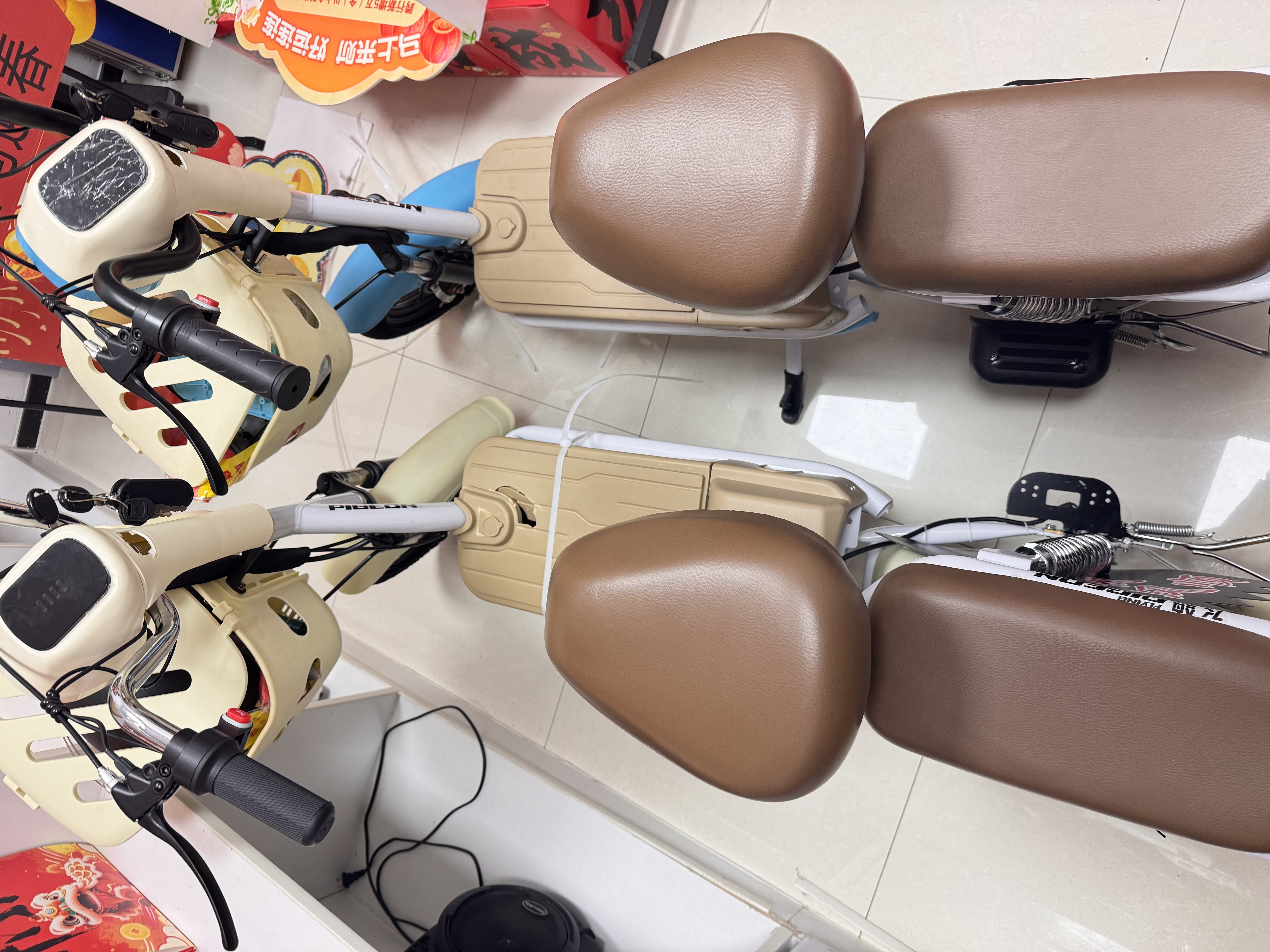 飞鸽电动车新款女生小型轻便新国标电动自行车成人代步通勤续航电单车两轮电瓶车 晴空蓝【全国联保/智能快充/终身保障】 【石墨烯】24A载能-续航约72公里+断电保护 实拍图
