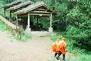户外应急雨衣急救保温雨衣露营野外防失温保暖装备求生装备救生毯 【应急保温雨衣】橙色 五件 实拍图