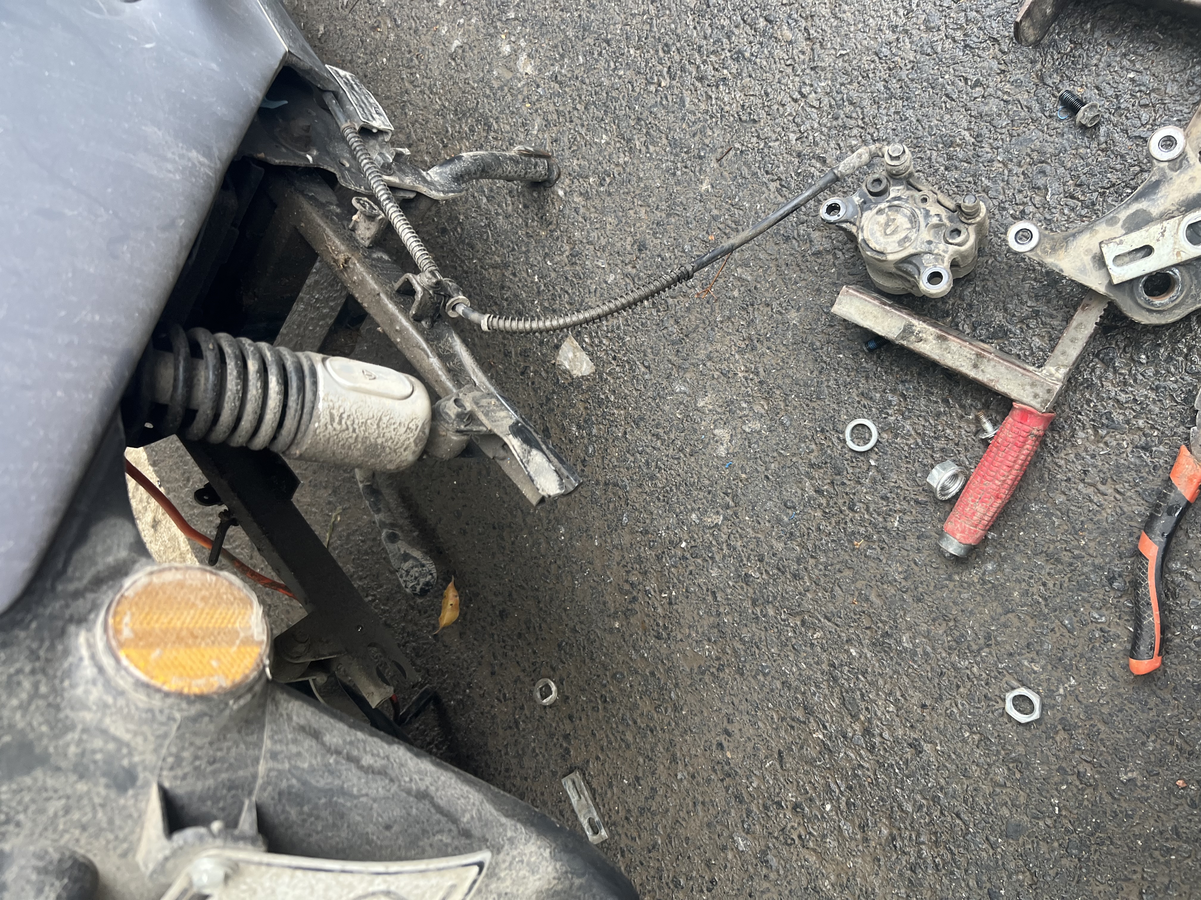 固满德天选之子10寸12寸半热熔真空胎电动车摩托车城市赛道防滑耐磨轮胎 天选之子高性能 3.00-10 实拍图