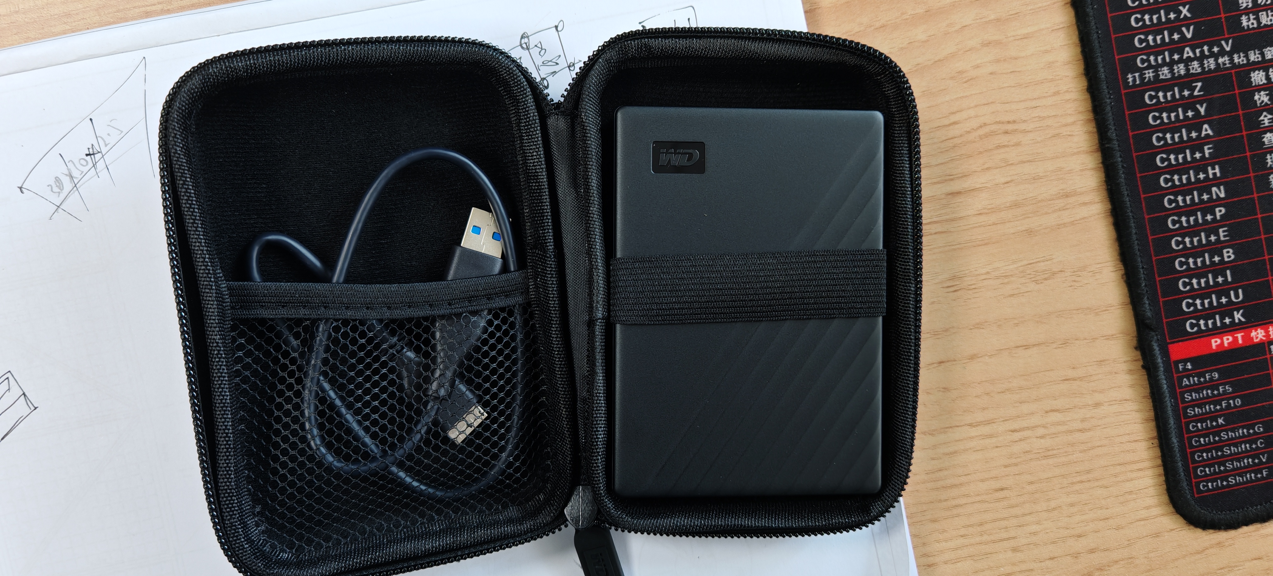 西部数据（WD）移动硬盘 My Passport随行版 2.5英寸机械移动硬盘 手机电脑外接 【随行版】黑色|硬件加密 兼容Mac 5TB 实拍图