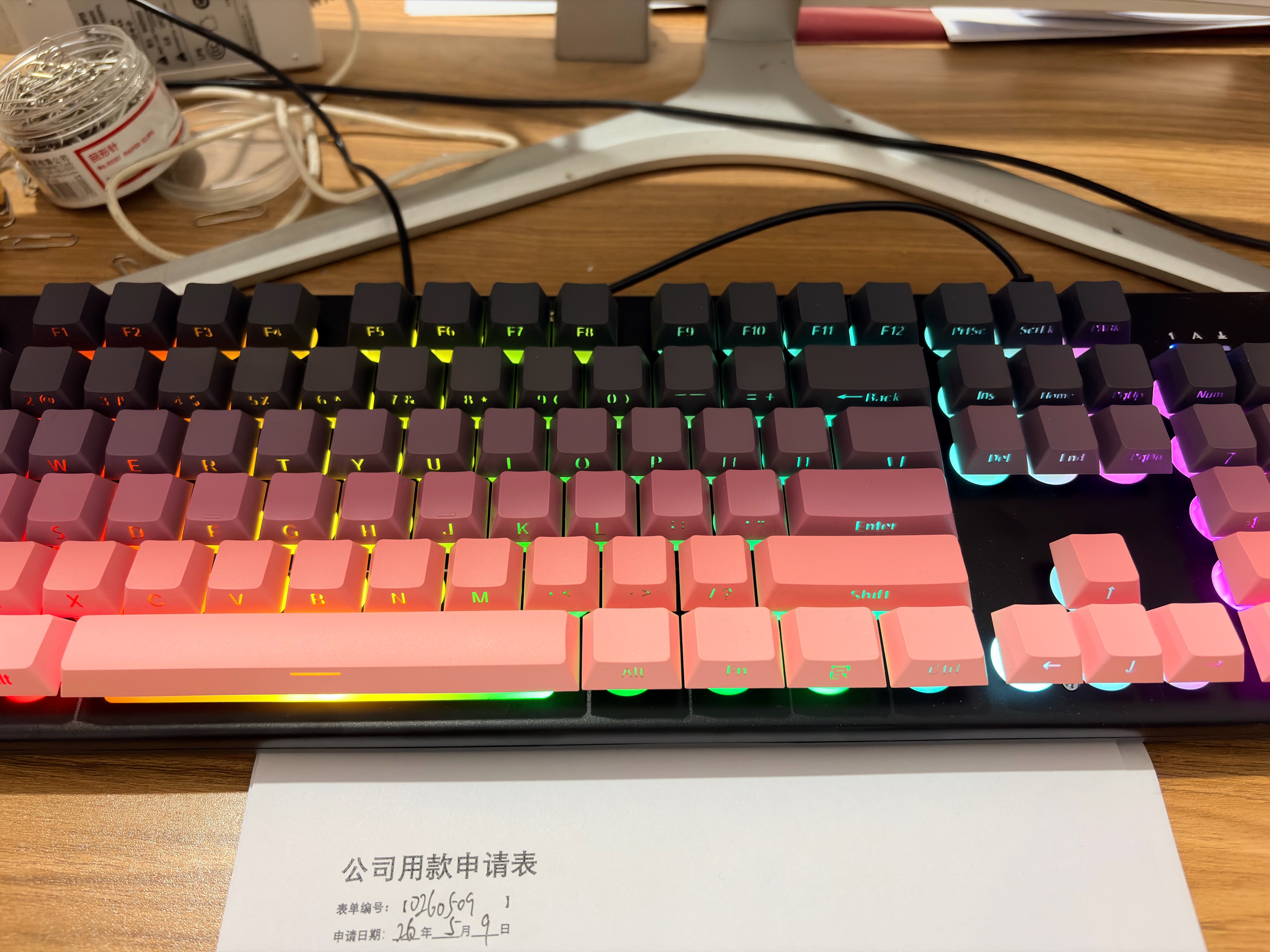 惠普（HP）真机械手感游戏键盘有线轻音薄膜电脑笔记本办公键盘104键防溅水背光高颜值 黑莓粉侧刻 实拍图