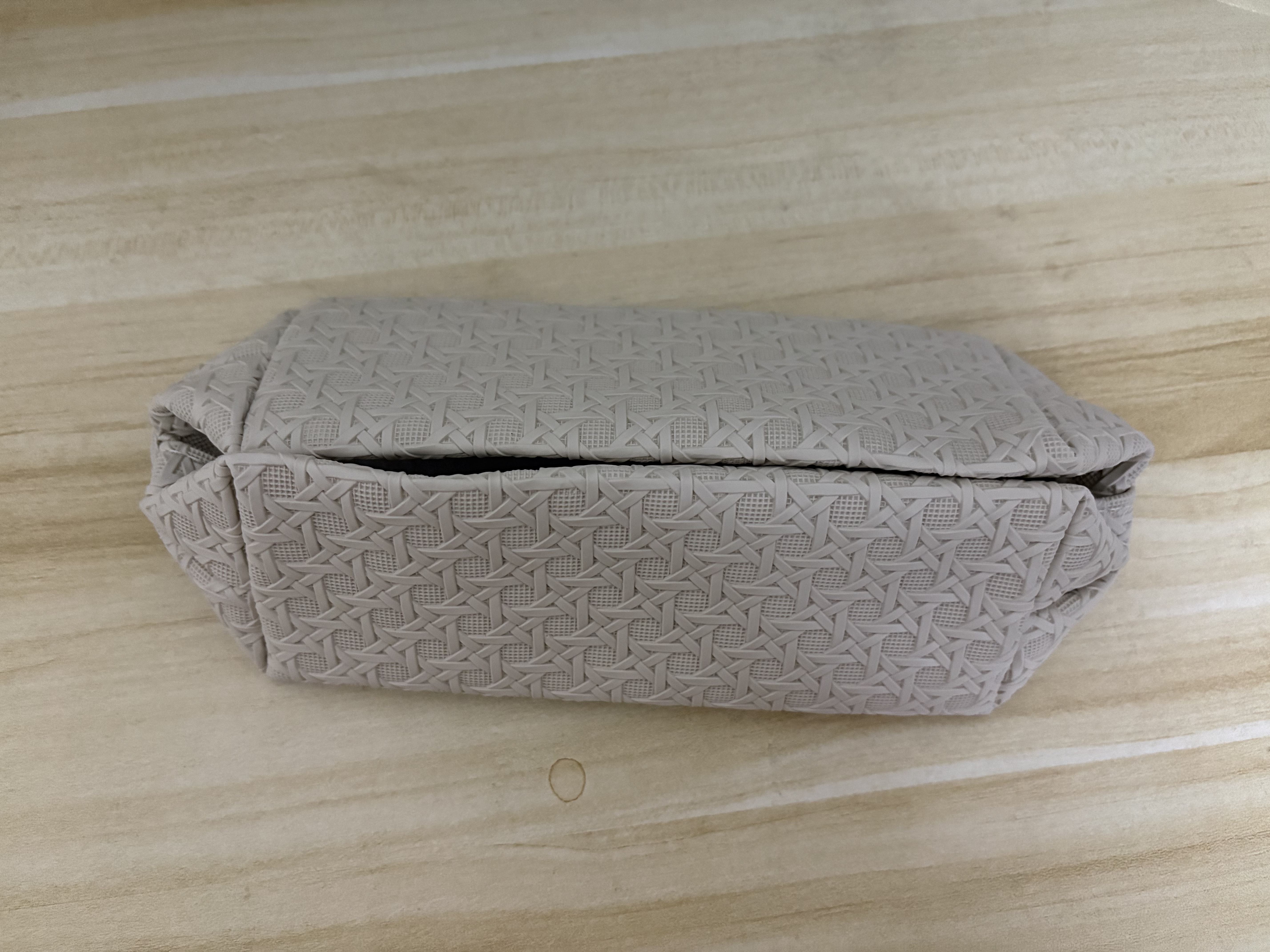 乐卡利 简约藤编纹皮质抽纸盒茶几桌面轻奢装饰卧室客厅摆件车载纸巾盒 实拍图