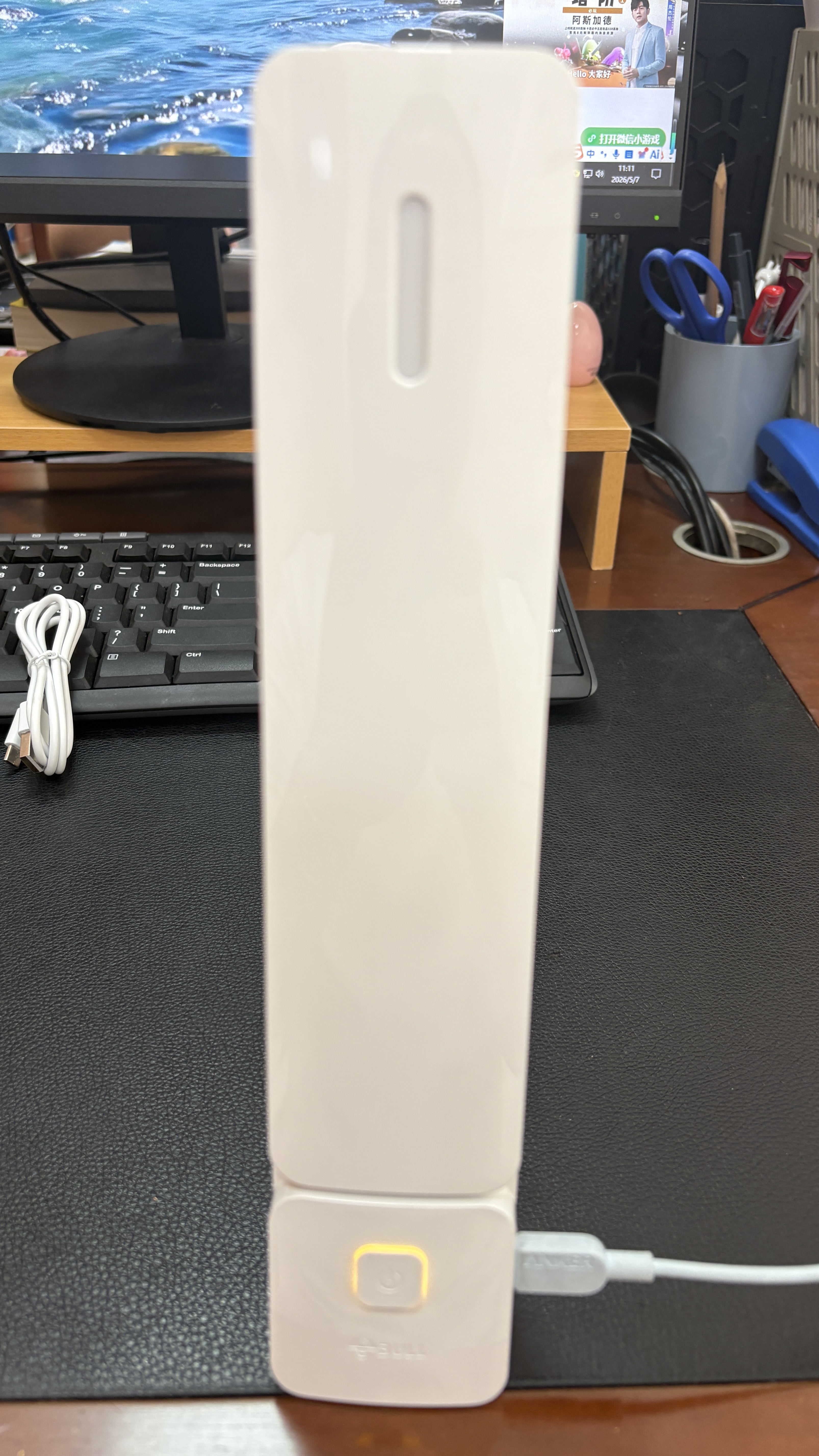 公牛（BULL）折叠台灯家用床头带小夜灯ML-B220A-DS无极调光充插两用2200mAh 实拍图