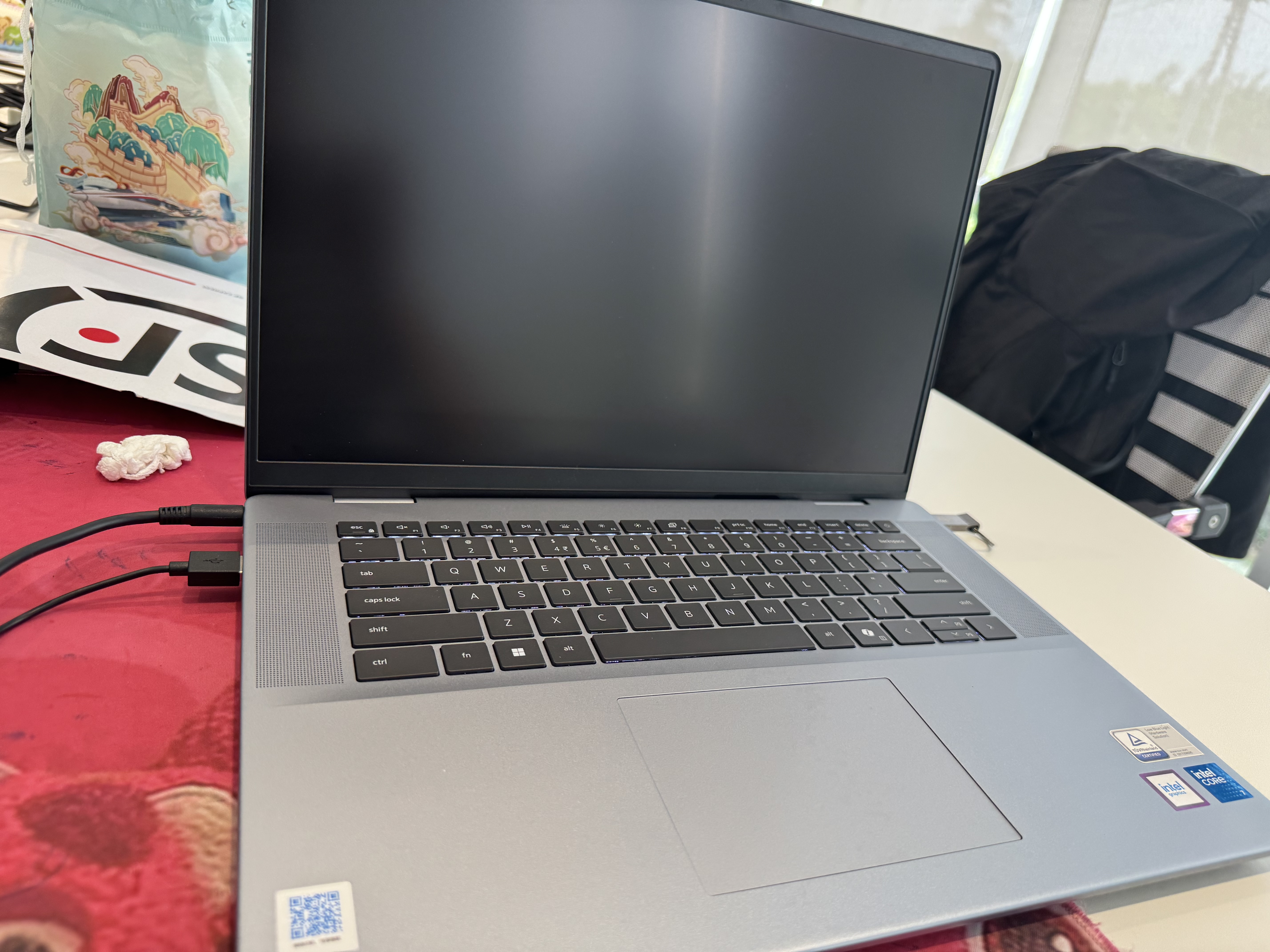 戴尔（DELL）国家补贴灵越16Plus 7640 16英寸标压酷睿高性能轻薄家用办公学生游戏AI设计笔记本电脑 Core7 32G 1T 2.5K 120Hz 标配 实拍图