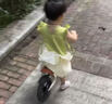 贝趣儿童平衡车1-3-6-12岁宝宝滑步车无脚踏小孩自行车男孩两轮滑行车 发泡轮 14寸 白色 适合身高100-130cm 2-5岁幼儿女孩圣诞节新年礼物 实拍图