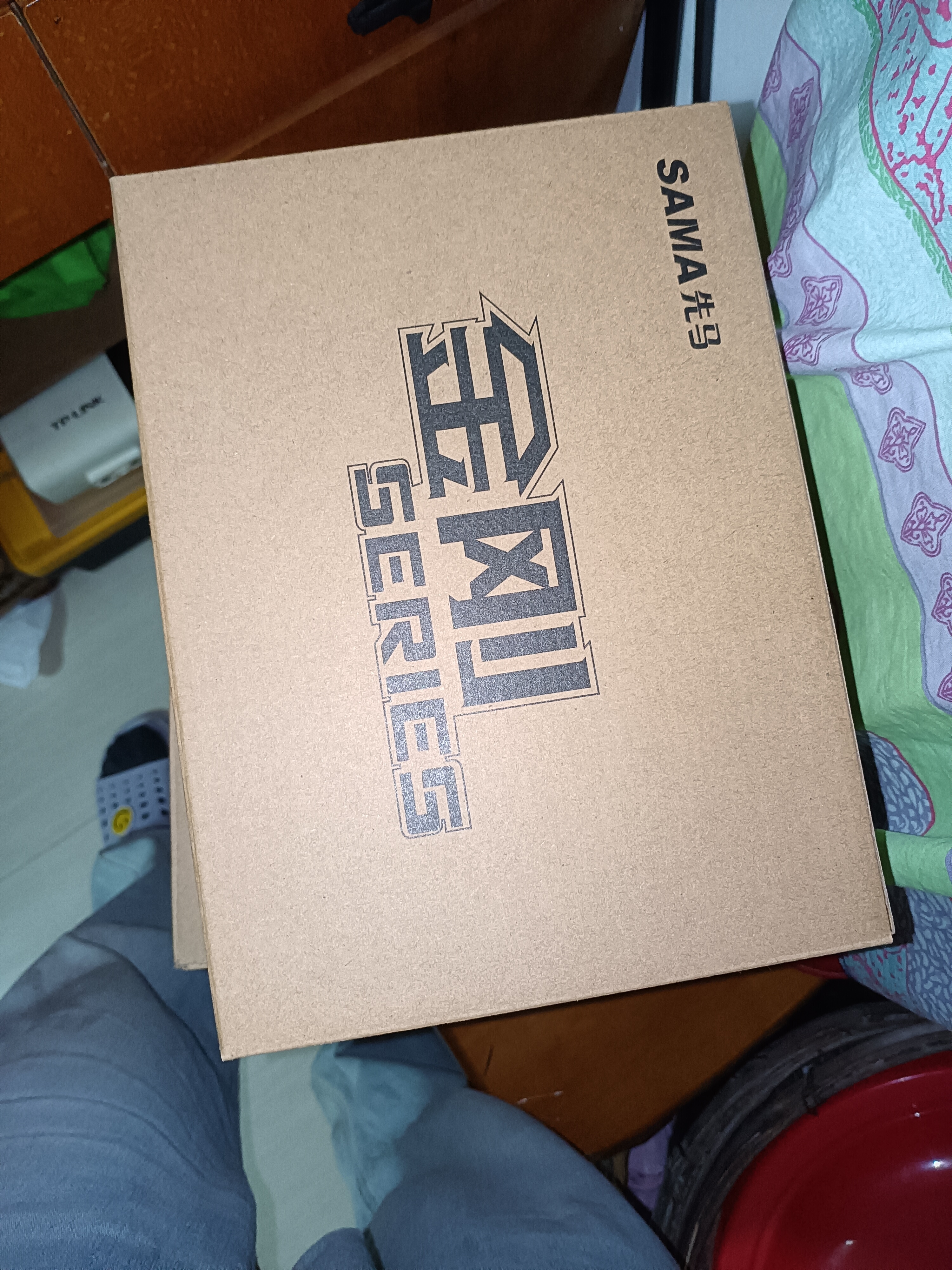 先马（SAMA）金刚450/500/650电源 额定300W/400W/500W台式主机箱电脑电源 主动PFC/6+2P供电/12CM风扇/温控 金刚550（额定400W） 实拍图