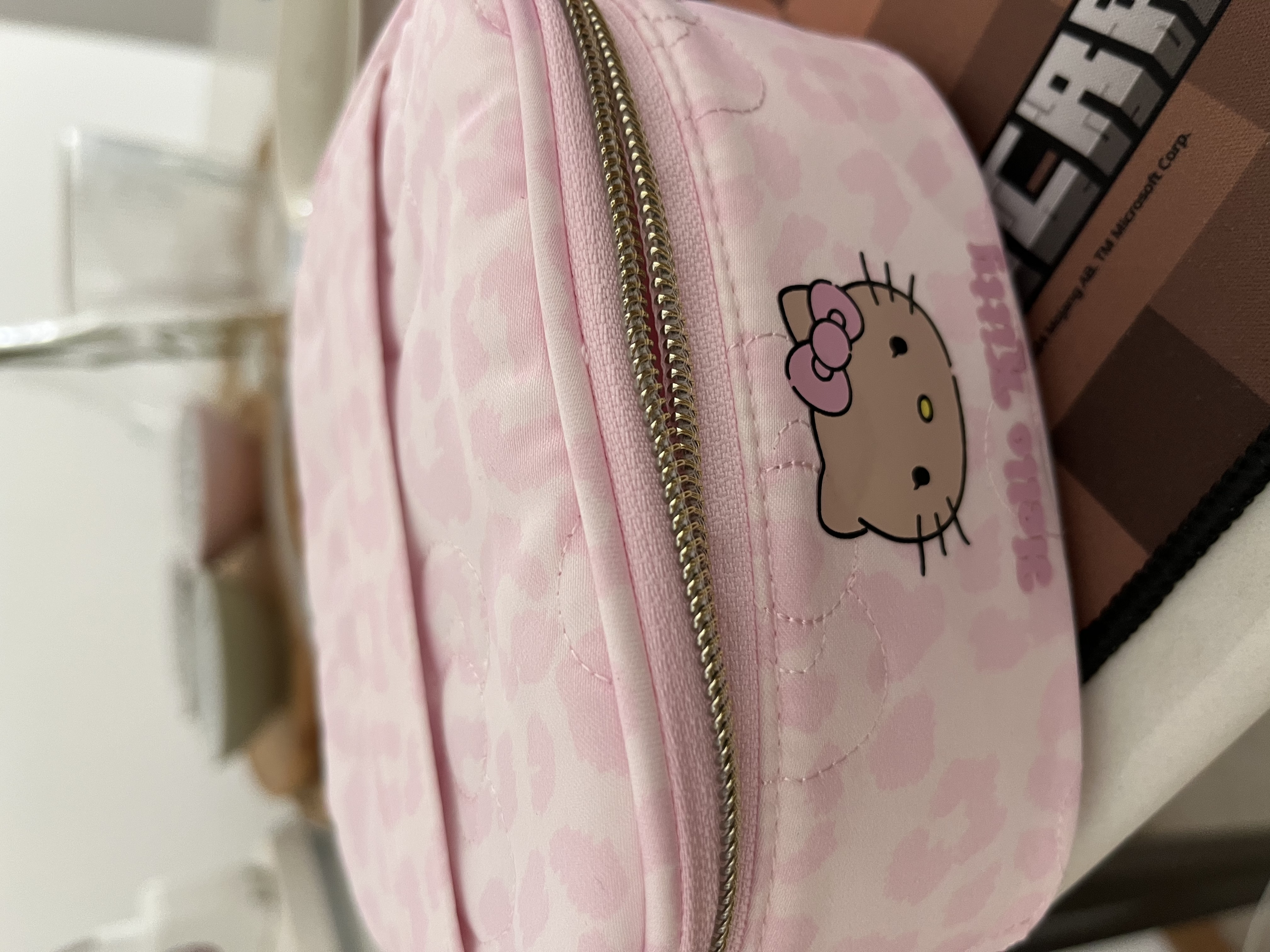 野兽派家居（tbh）三丽鸥Hello Kitty手提大容量小号旅行绗缝洗漱化妆包  实拍图