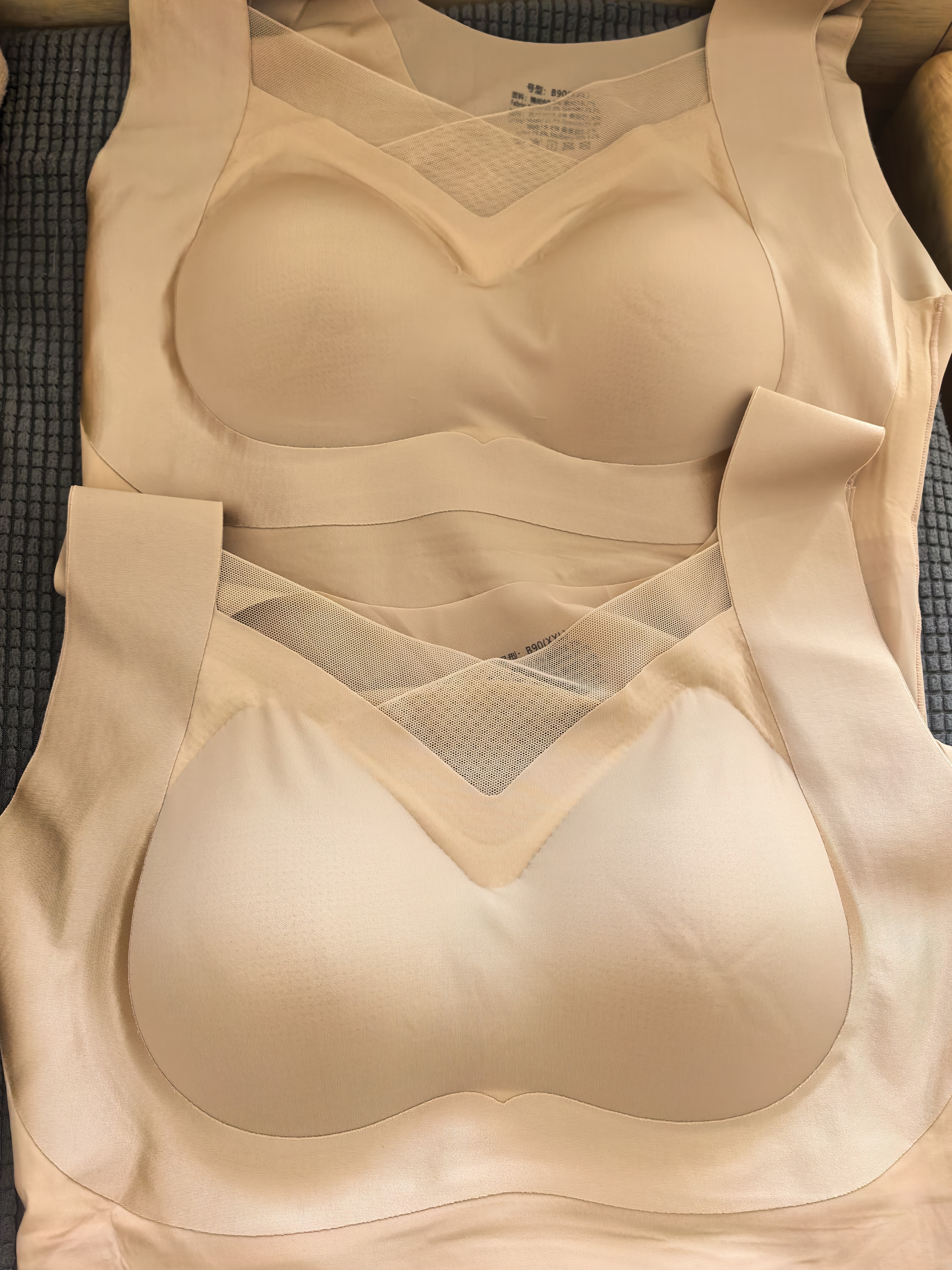 婷美塑身背心女显瘦小肚子收腹塑型挺背美体束腰罩杯一体上衣 肤2XL 实拍图