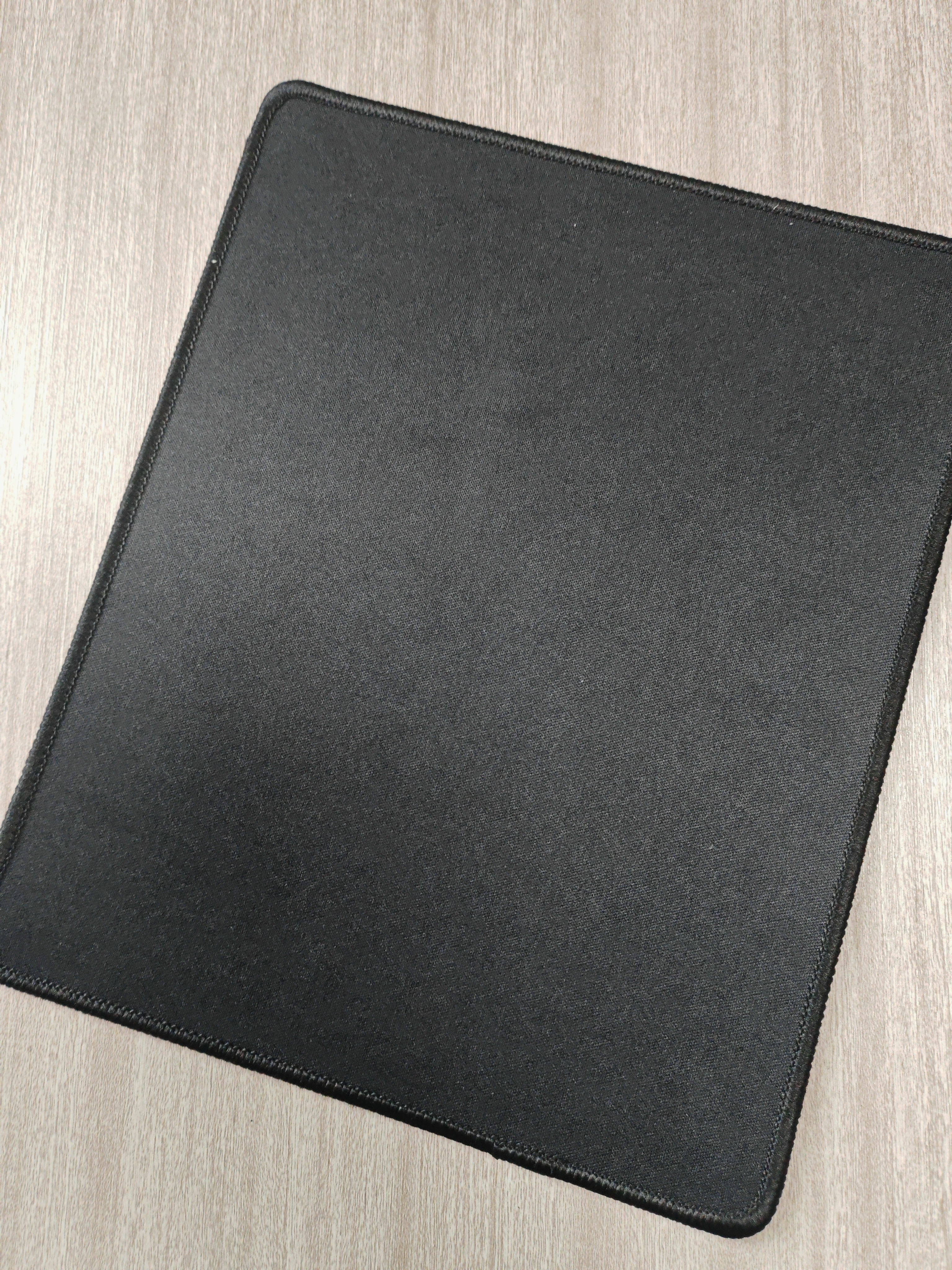 灵蛇（LINGSHE）鼠标垫 260*210*3mm 量贩式企业办公电脑桌垫小号 精密包边防滑可水洗 3个装  P01黑色 实拍图