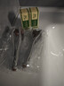 优艾客手指按摩器砭石滚轮按摩夹手部关节经络疏通变细变长刮手指 手指按摩砭石滚轮【2个+精油*2】穴位图 实拍图
