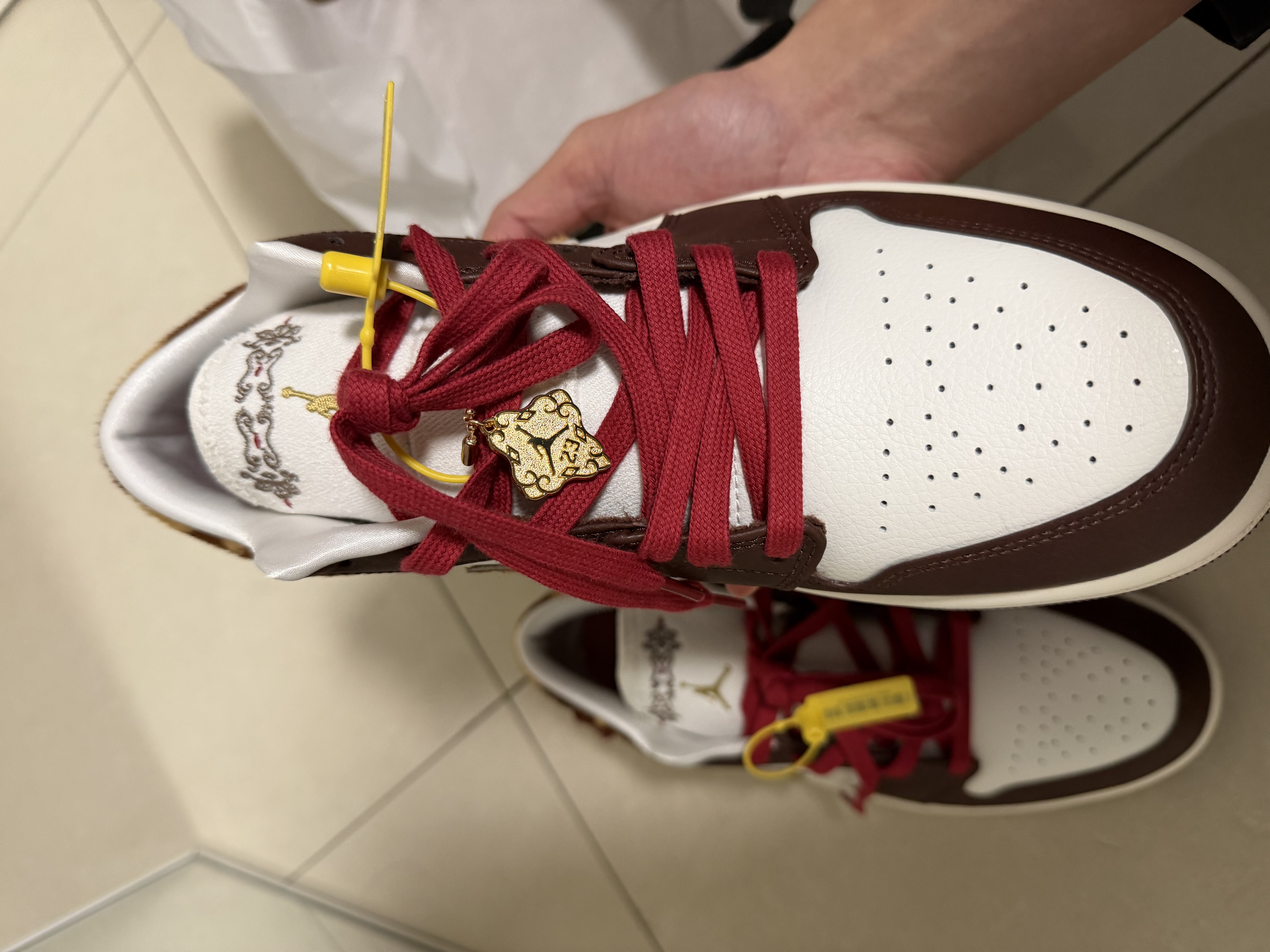Jordan男休闲鞋 CNY马年限定 AJ1运动鞋IQ5321-121棕褐色44 实拍图