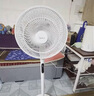 美的（Midea）【品质推荐】七叶轻音柔风电风扇/家用省电落地扇/台式电扇/广角摇头节能宿舍小型风扇 SAE35CA 实拍图