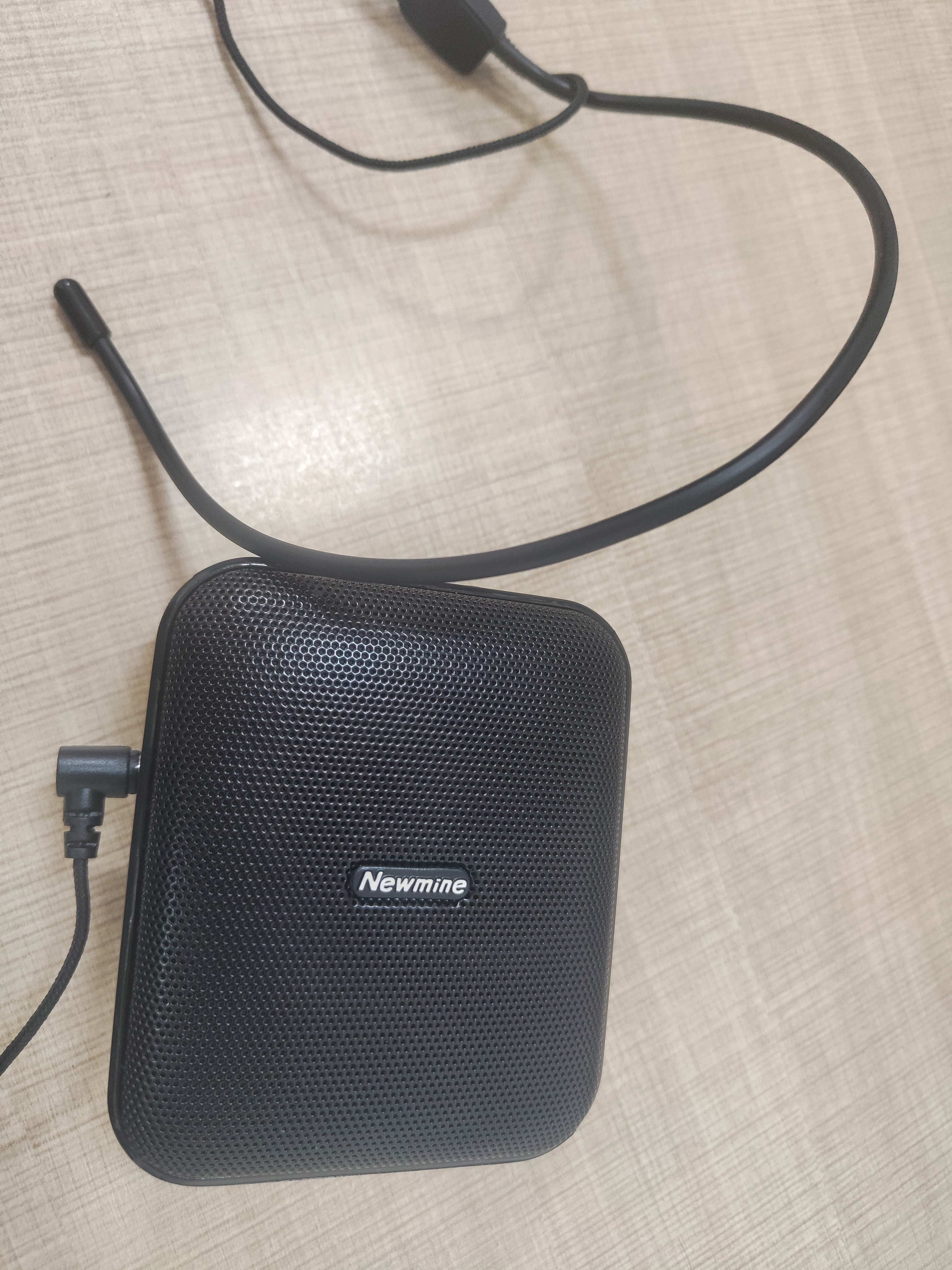 纽曼U-101 小蜜蜂扩音器教师专用喇叭导游腰挂麦克风蓝牙音箱娱乐扬声器喊话器培训讲课教学随身喇叭 店长推荐|U-101【团购优惠+赠腰带+有线头戴麦】 实拍图