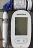 鱼跃（yuwell）580血糖仪医用级家用检监测语音播报金榜 【仪器+100支试纸套装】 实拍图