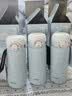 膳魔师（THERMOS）保温杯真空不锈钢浮雕印花保温水杯JNR-400-BL 400ml浅蓝色 实拍图