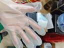 妙洁柔韧一次性手套 PE材质 100只装 27cm 食品级柔软服帖 强韧不易破 实拍图