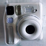 富士instax miniSE 一次成像拍立得相机 旅行 智能 拍照  送女生 生日礼物 代写贺卡 白色 官配（含专属配件盒） 实拍图
