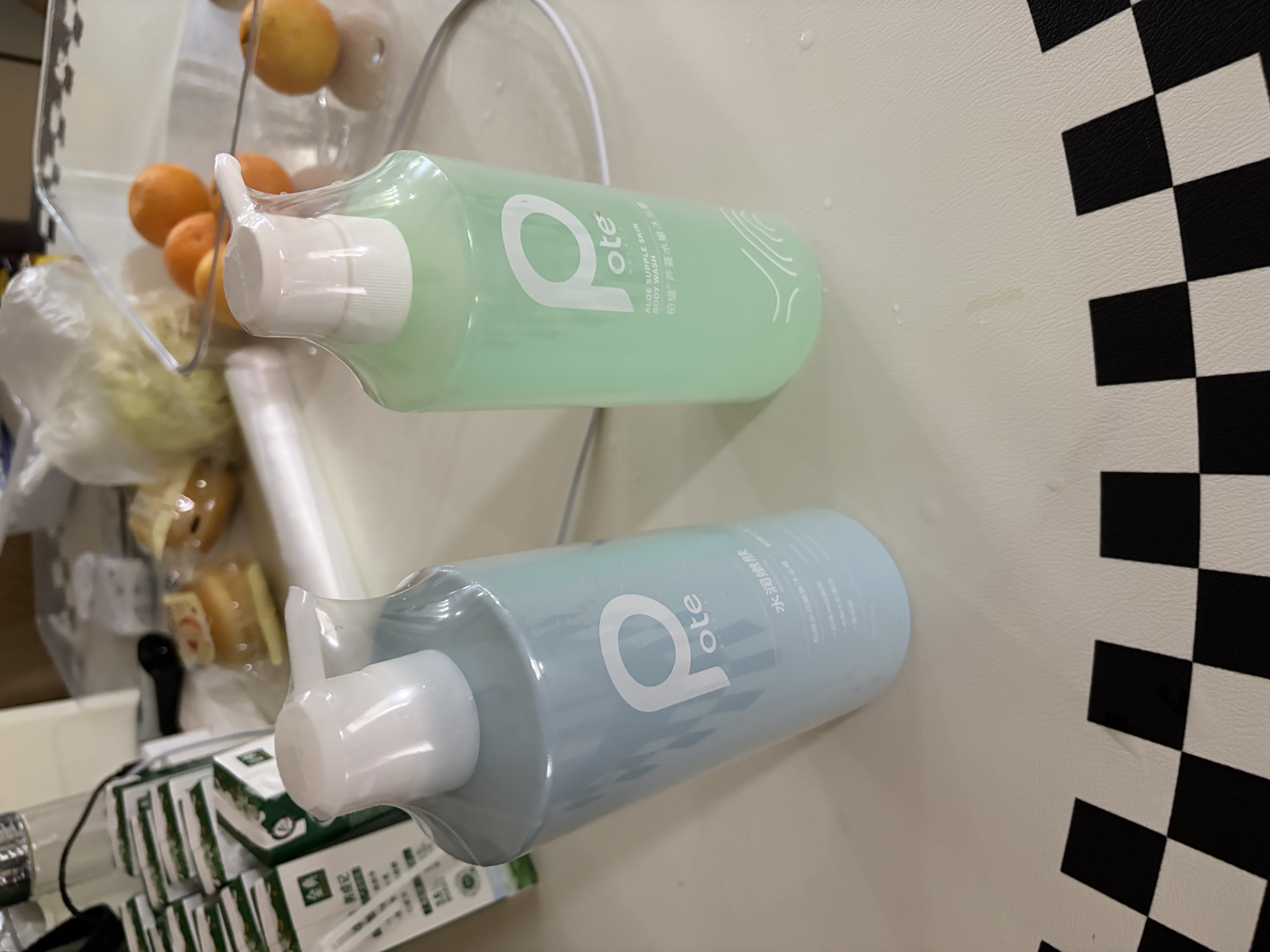 柏缇芦荟水嫩沐浴露持久留香补水保湿清洁去角质沐浴乳液650ml 实拍图